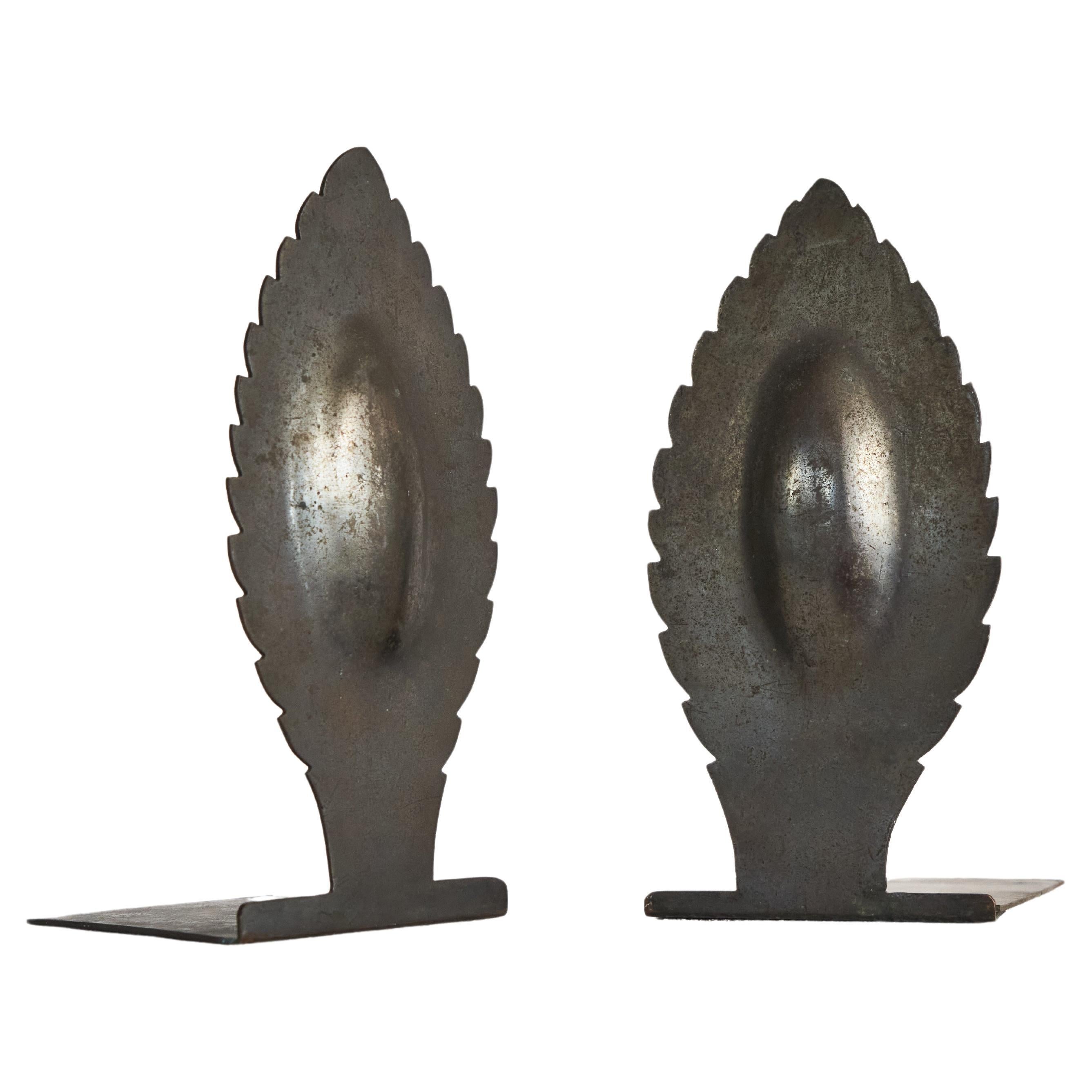 Art Deco Pair of Sculptural Bookends 1930s For Sale