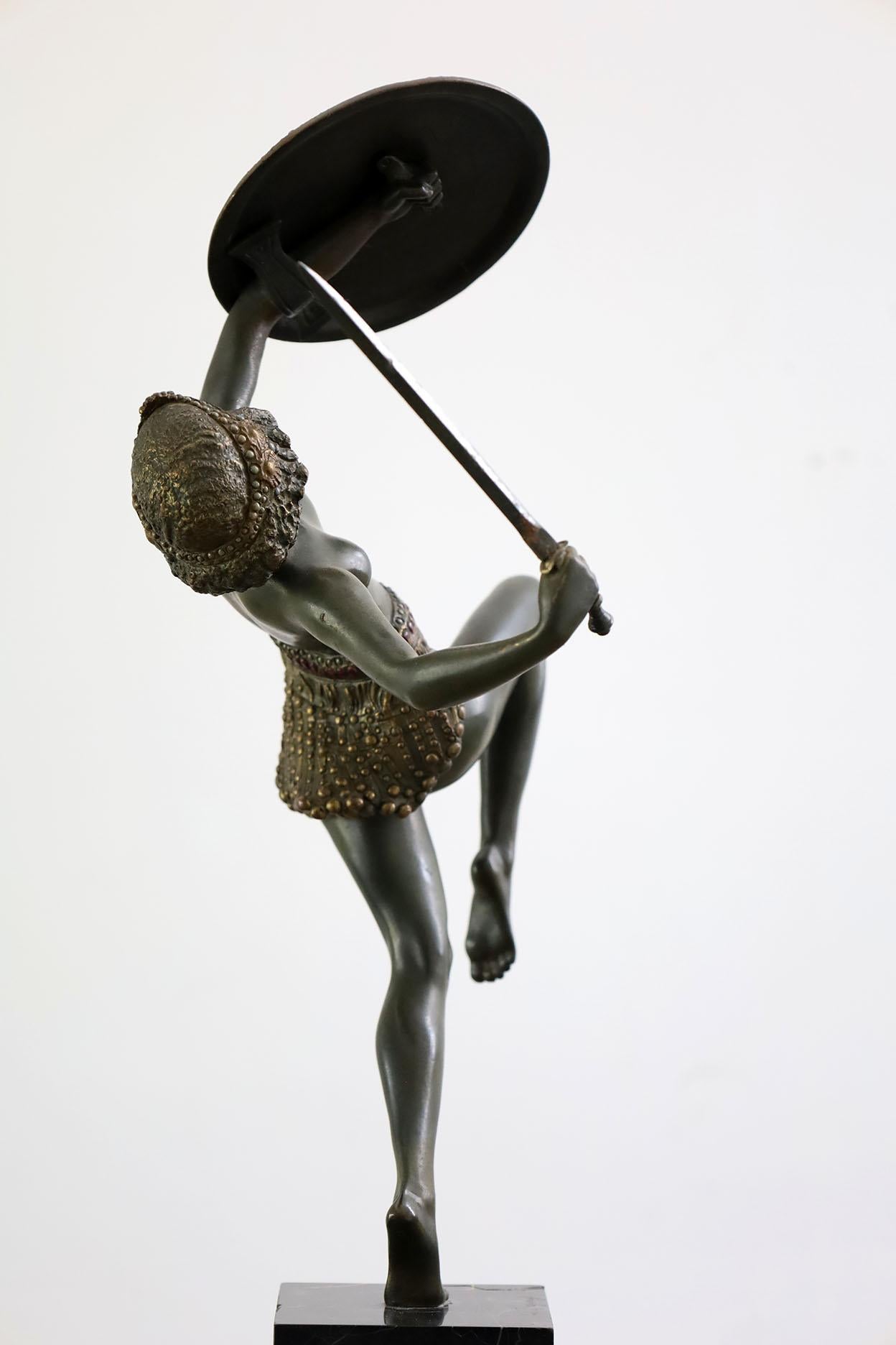 Art Decó Pareja de esculturas del artista francés Pierre Le Faguays, Francia 1930 en venta 9