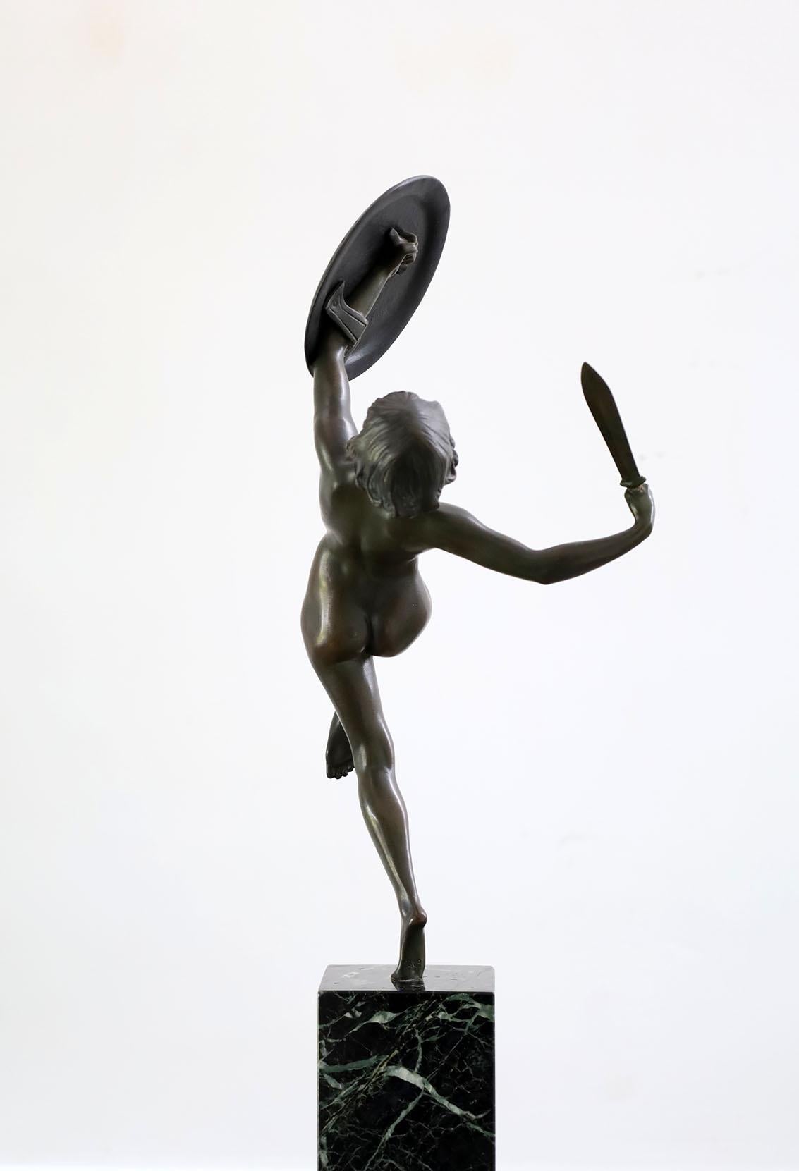 Art Decó Pareja de esculturas del artista francés Pierre Le Faguays, Francia 1930 en Bueno estado para la venta en Mérida, YU