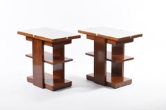 Paire de tables d'appoint ou de tables de nuit Art Déco avec tiroir et étagères