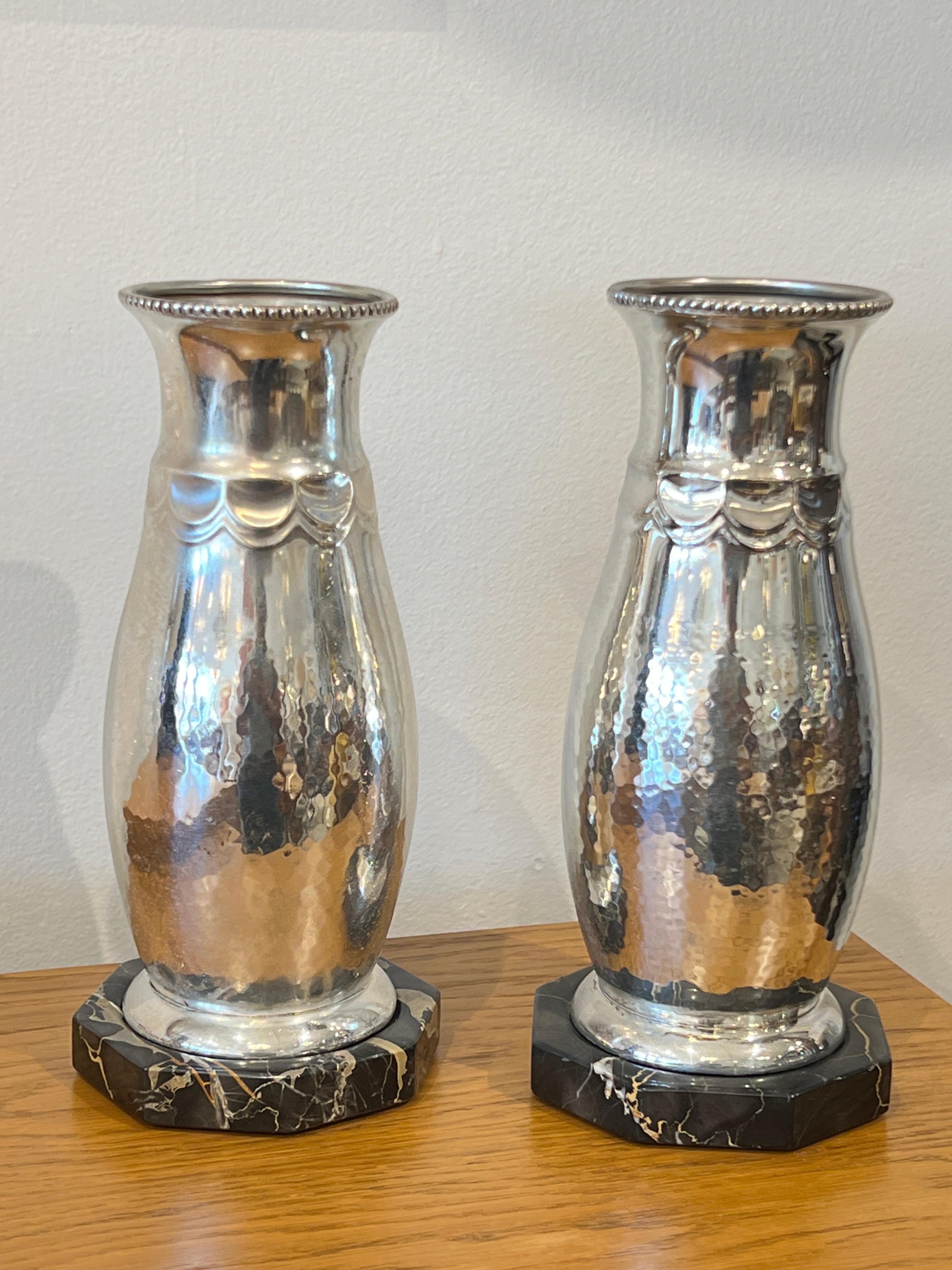 Art Deco Pair of Silver Plated and Portoro Marble Bases For Sale 2