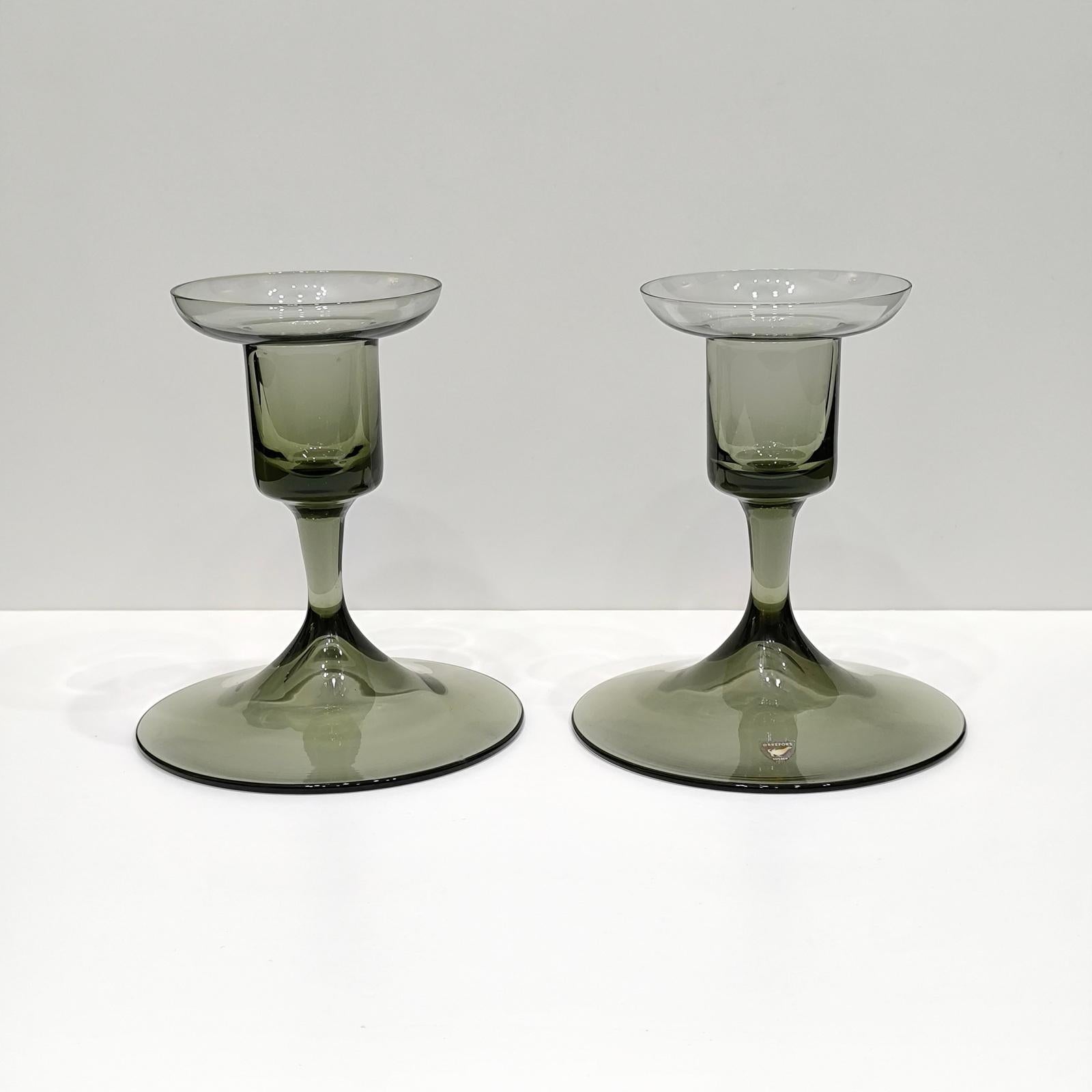 Coppia di portacandele in vetro fumé Art Déco Design Simon Gate, Orrefors, anni '20 in vendita 5