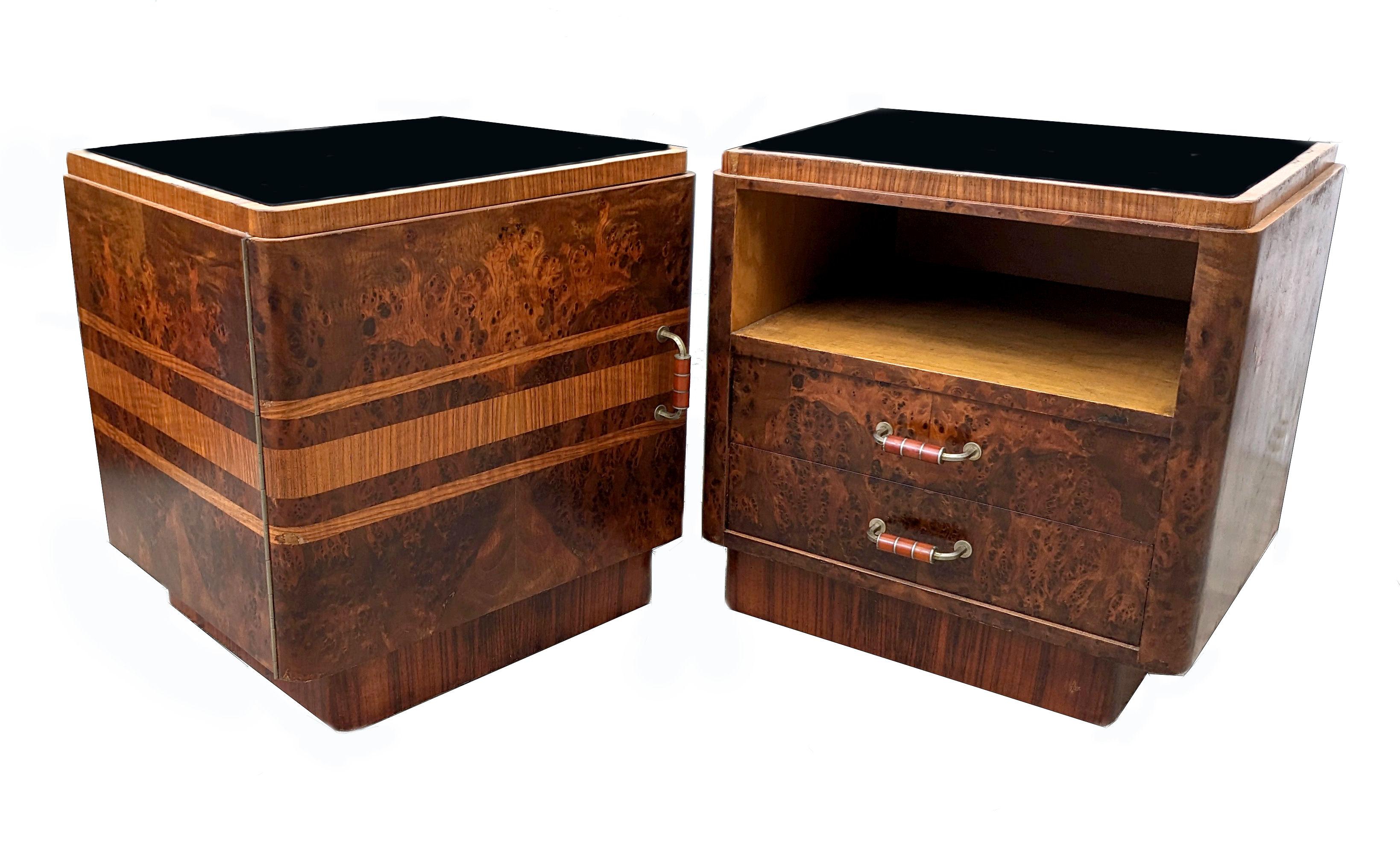 20th Century Art Deco Pair of Stylish 'His & Hers'  Bedside Table Nightstands, Italian, c1930 For Sale
