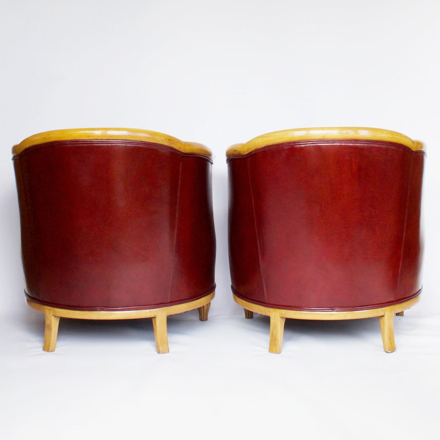 English Art Deco Pair of Tub Chairs Upholstered in Red Leather, circa 1930