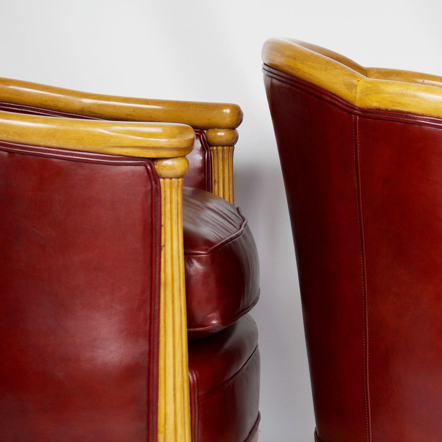 Mid-20th Century Art Deco Pair of Tub Chairs Upholstered in Red Leather, circa 1930