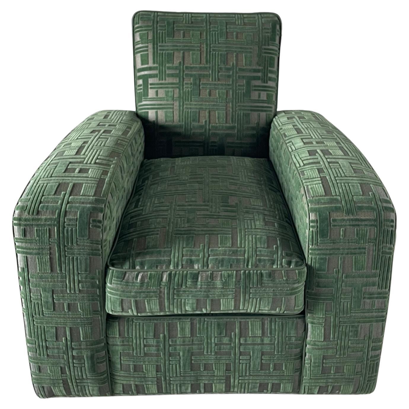 Paire de chaises citernes art déco tapissées de velours en vente