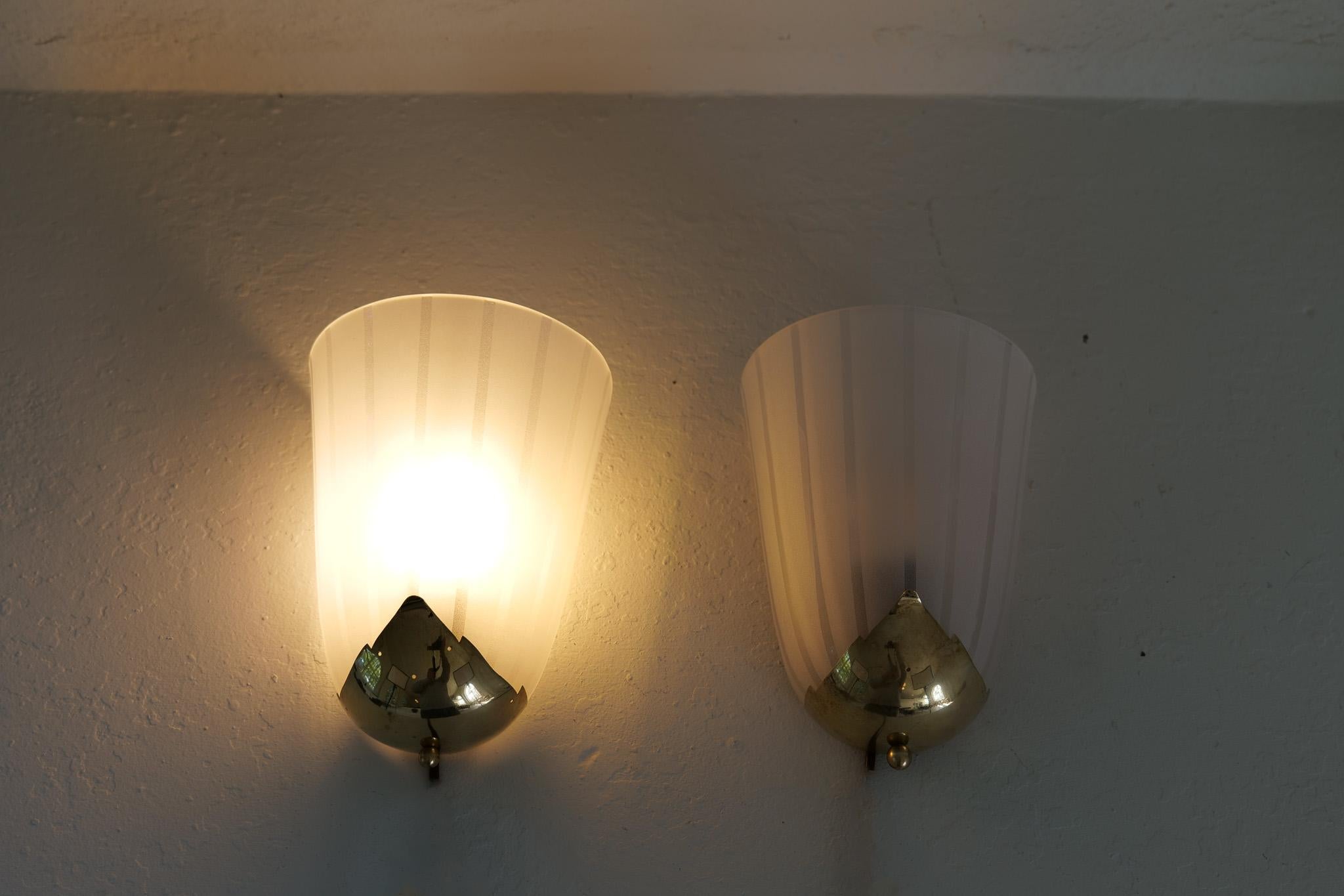 Art Deco Pair of Wall Lights Brass and Glass Sweden 1930s For Sale 5