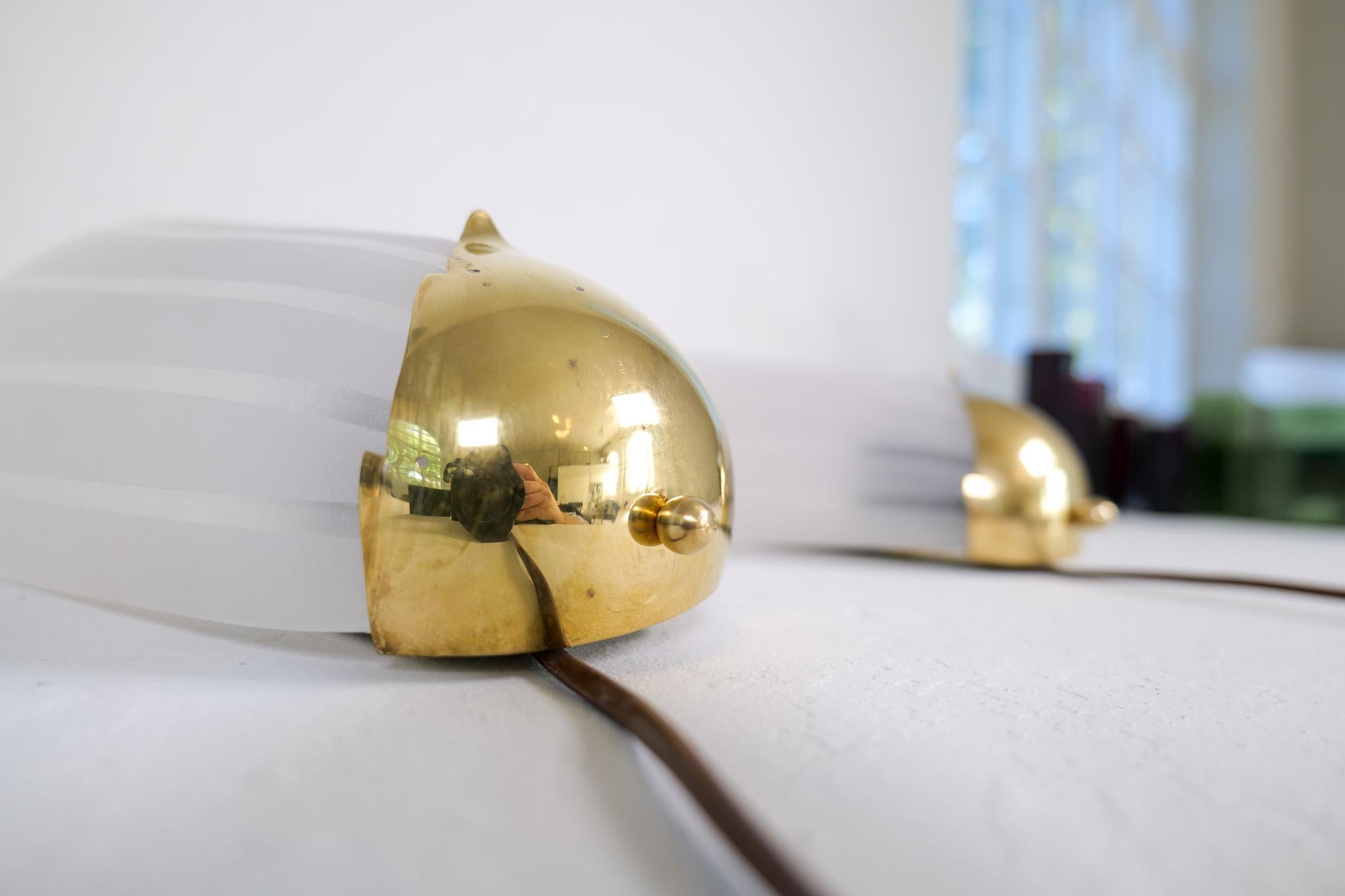 Mid-20th Century Art Deco Pair of Wall Lights Brass and Glass Sweden 1930s For Sale