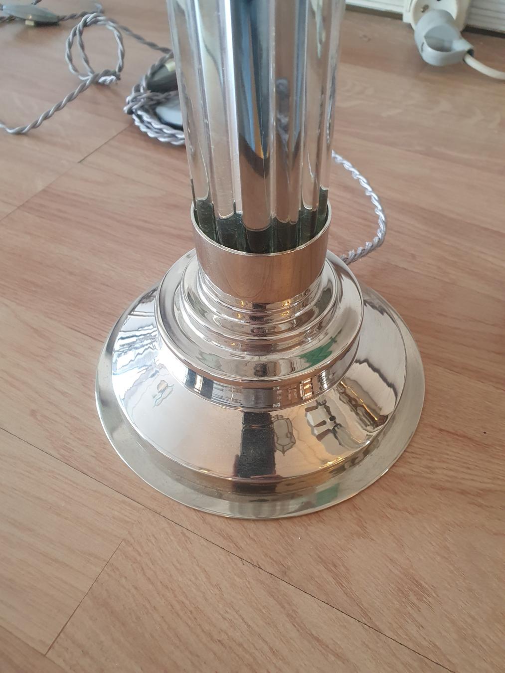 Bronze Pair of Art Deco lamp with nickel finish and vintage glass. For Sale