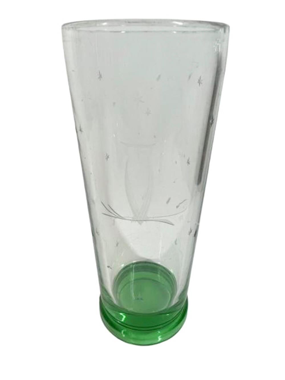 Art Déco Shaker da cocktail in vetro verde pallido Art Deco con gufo e stelle incise in vendita