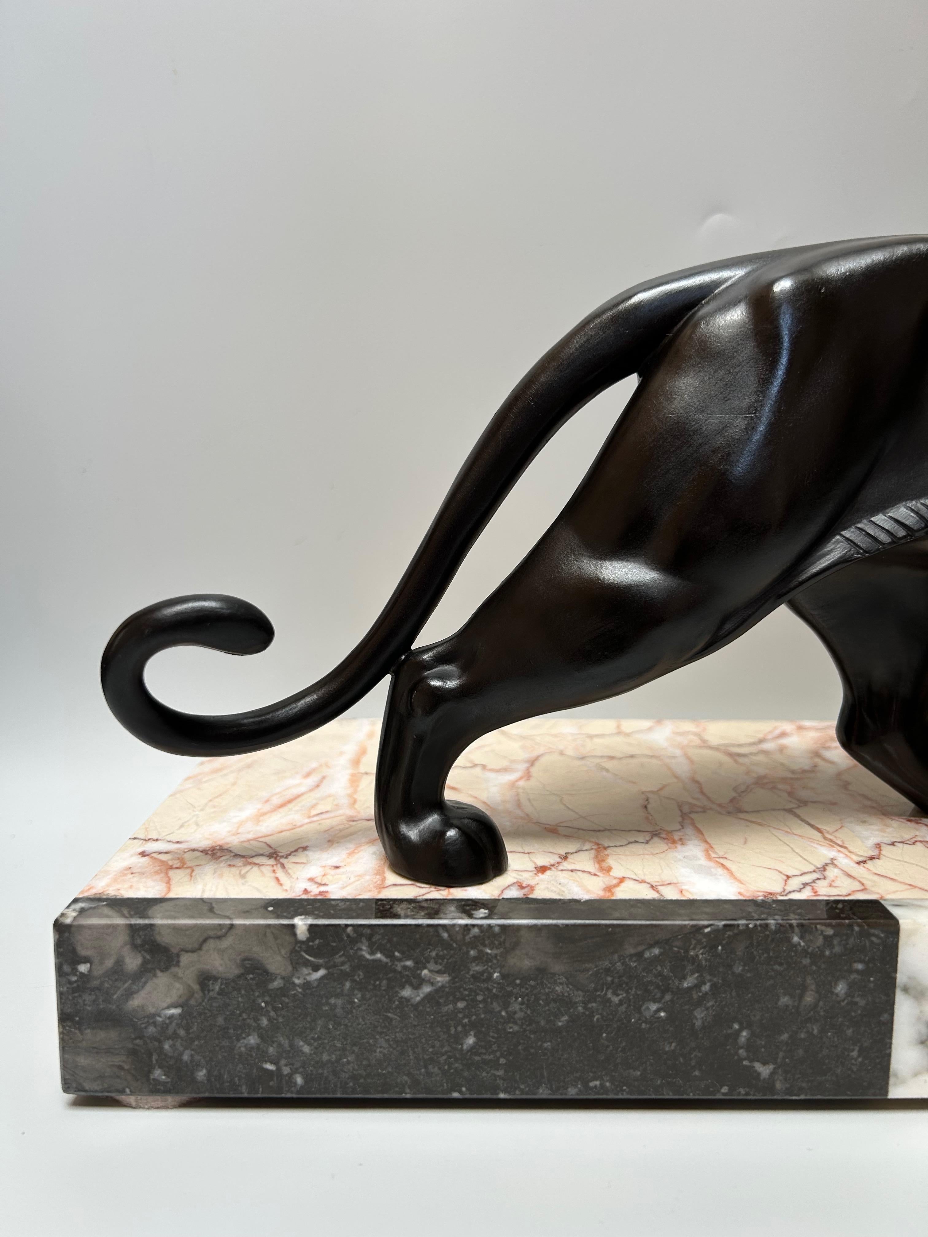 20ième siècle Panthère Art déco par Leducq en vente