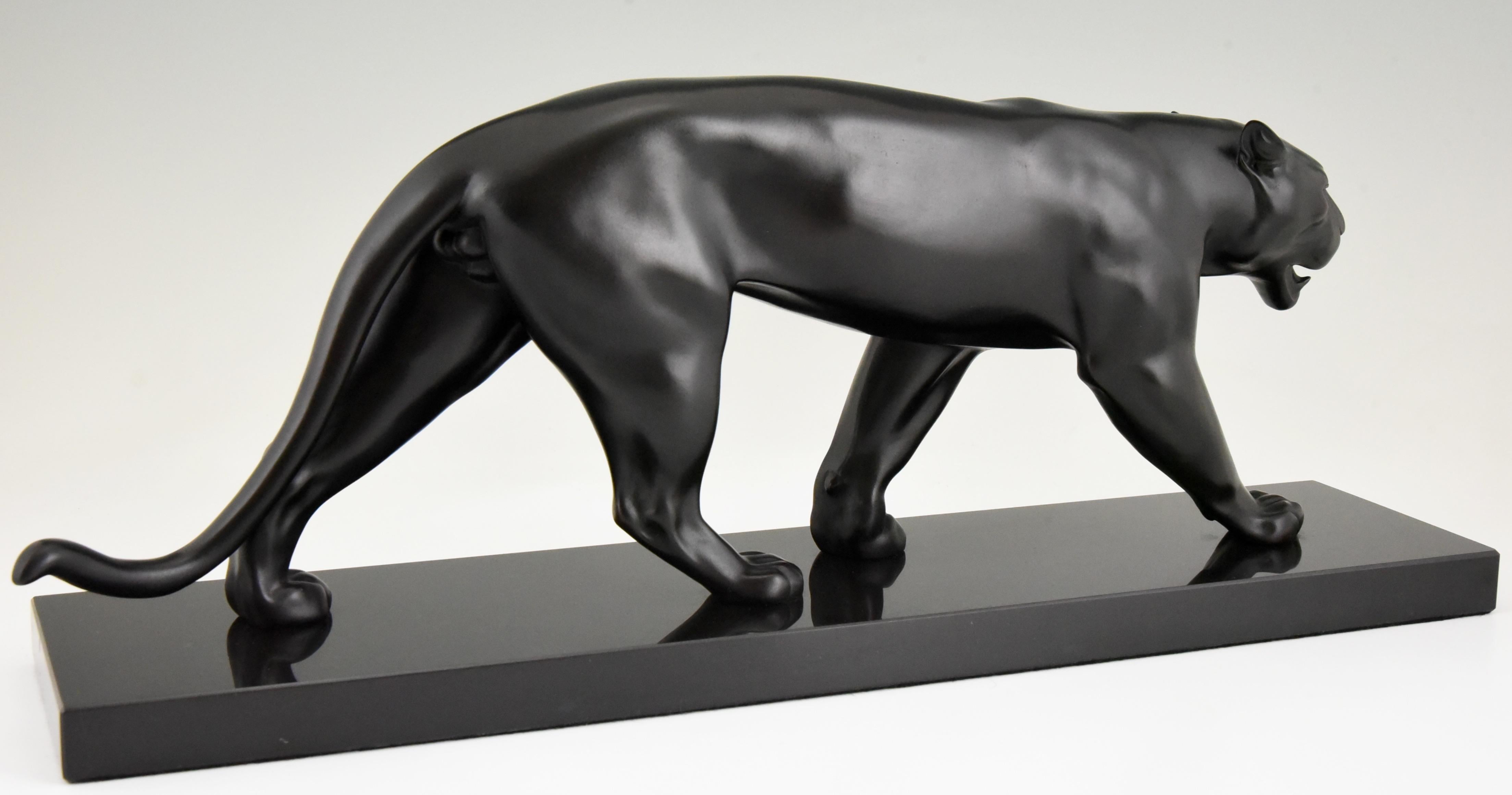 Panther-Skulptur Baghera im Art-déco-Stil von Max Le Verrier, Frankreich (Metall) im Angebot
