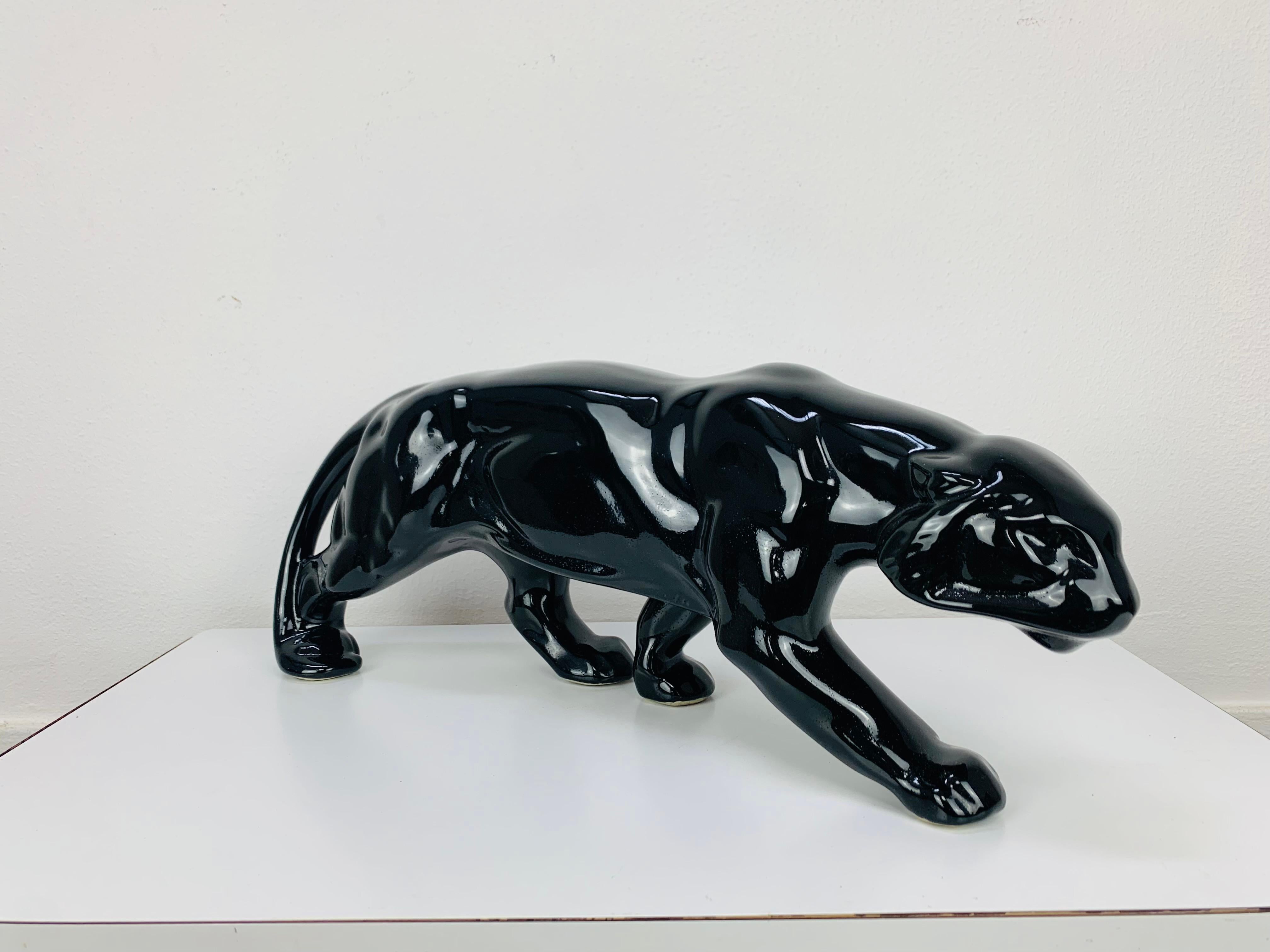 Art Déco Scultura Art Deco Panther, ceramica nera, anni '30, nello stile di Saint Clément in vendita