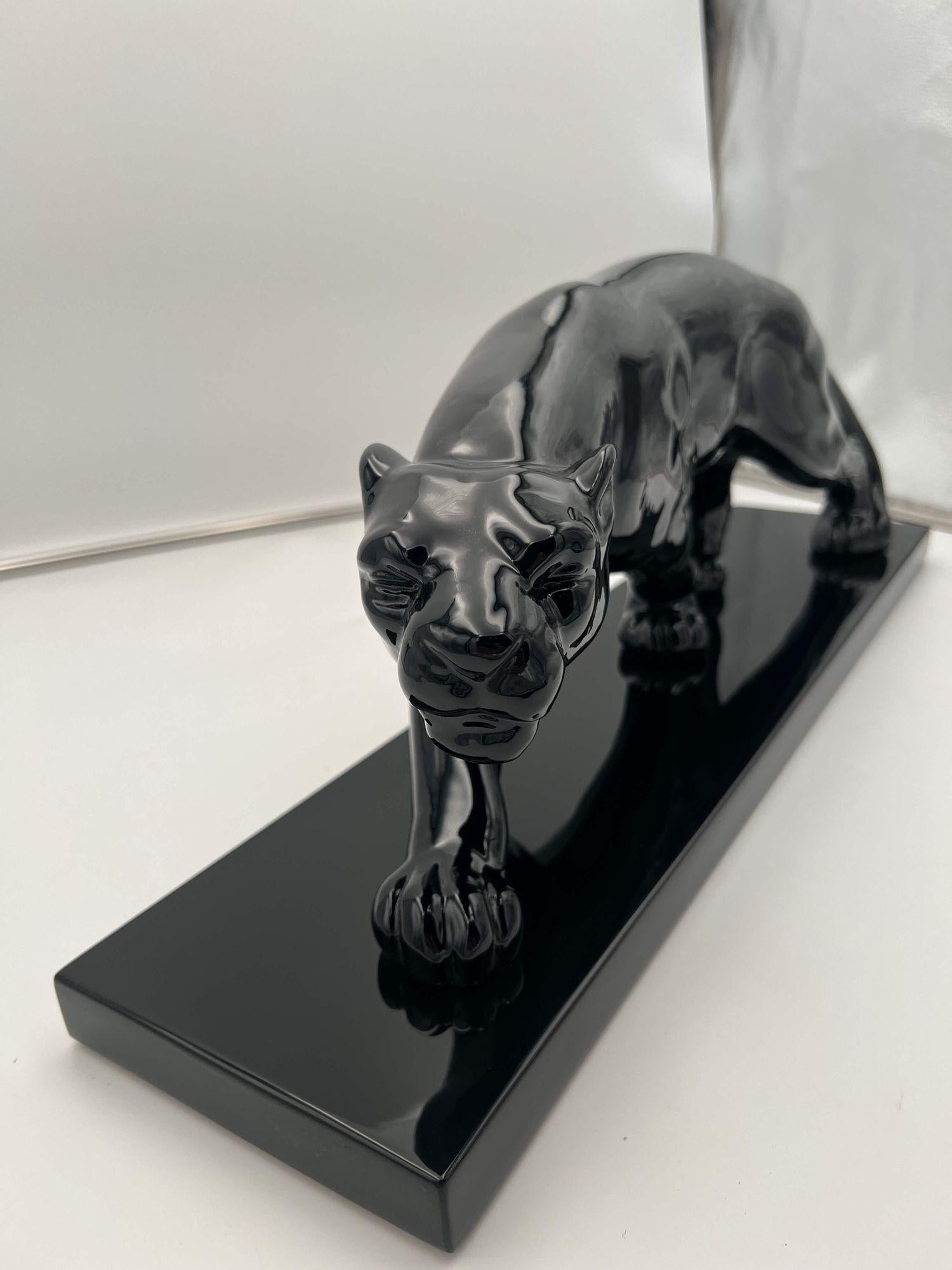 Lacquered Art Deco Panther Sculpture, Black Lacquer, Ceramic, France, circa 1930