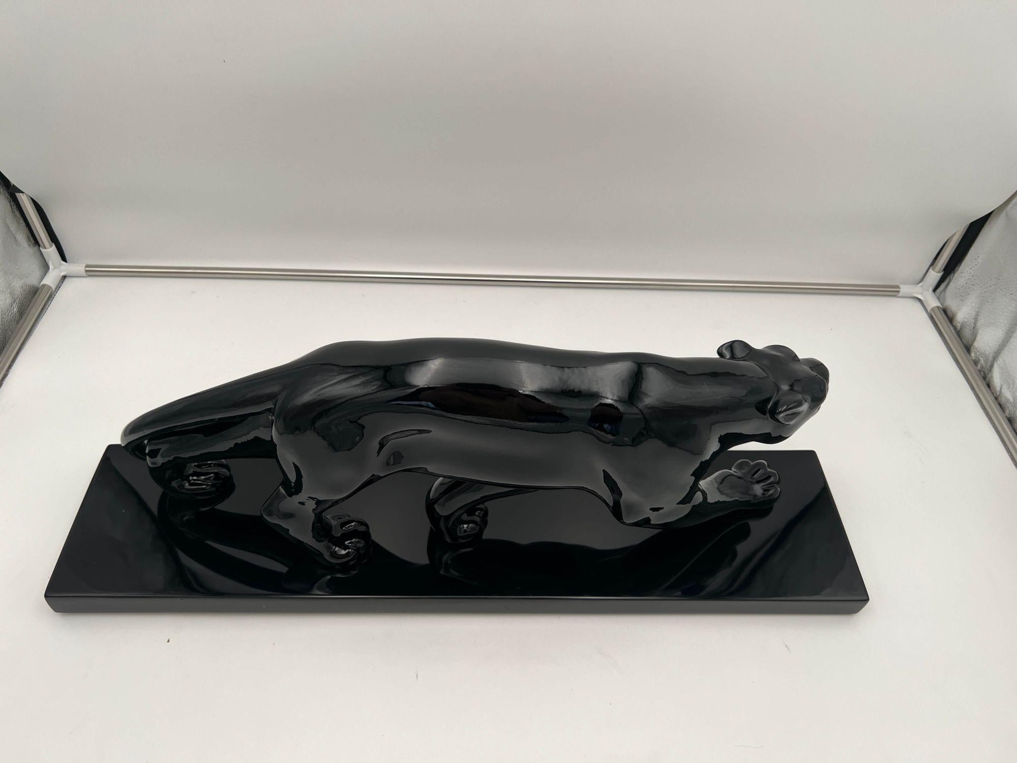 Art Deco Panther Sculpture, Black Lacquer, Ceramic, France, circa 1930 3