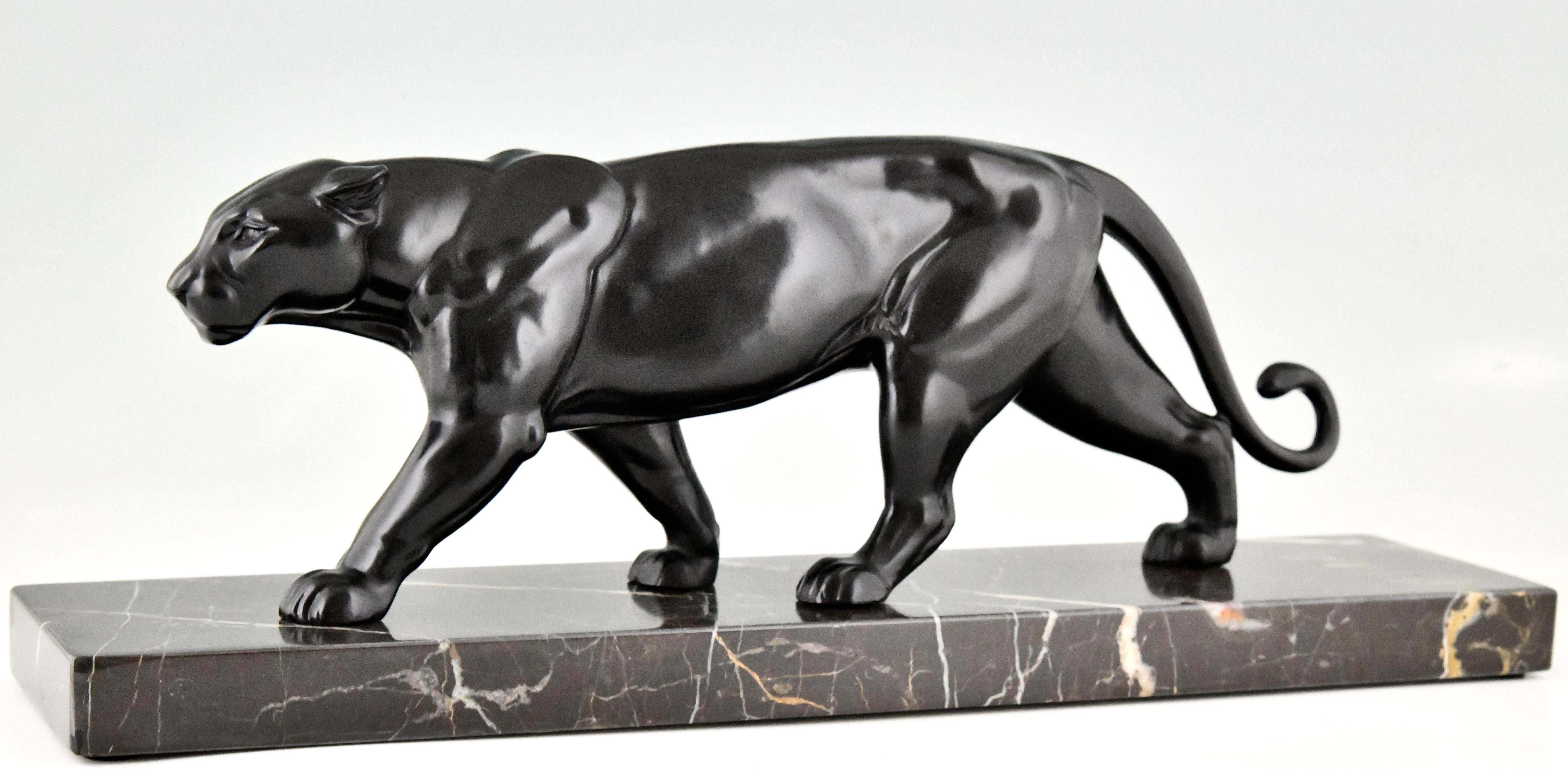 Art Deco panther sculpture by Alexandre Ouline In Good Condition In Antwerp, BE