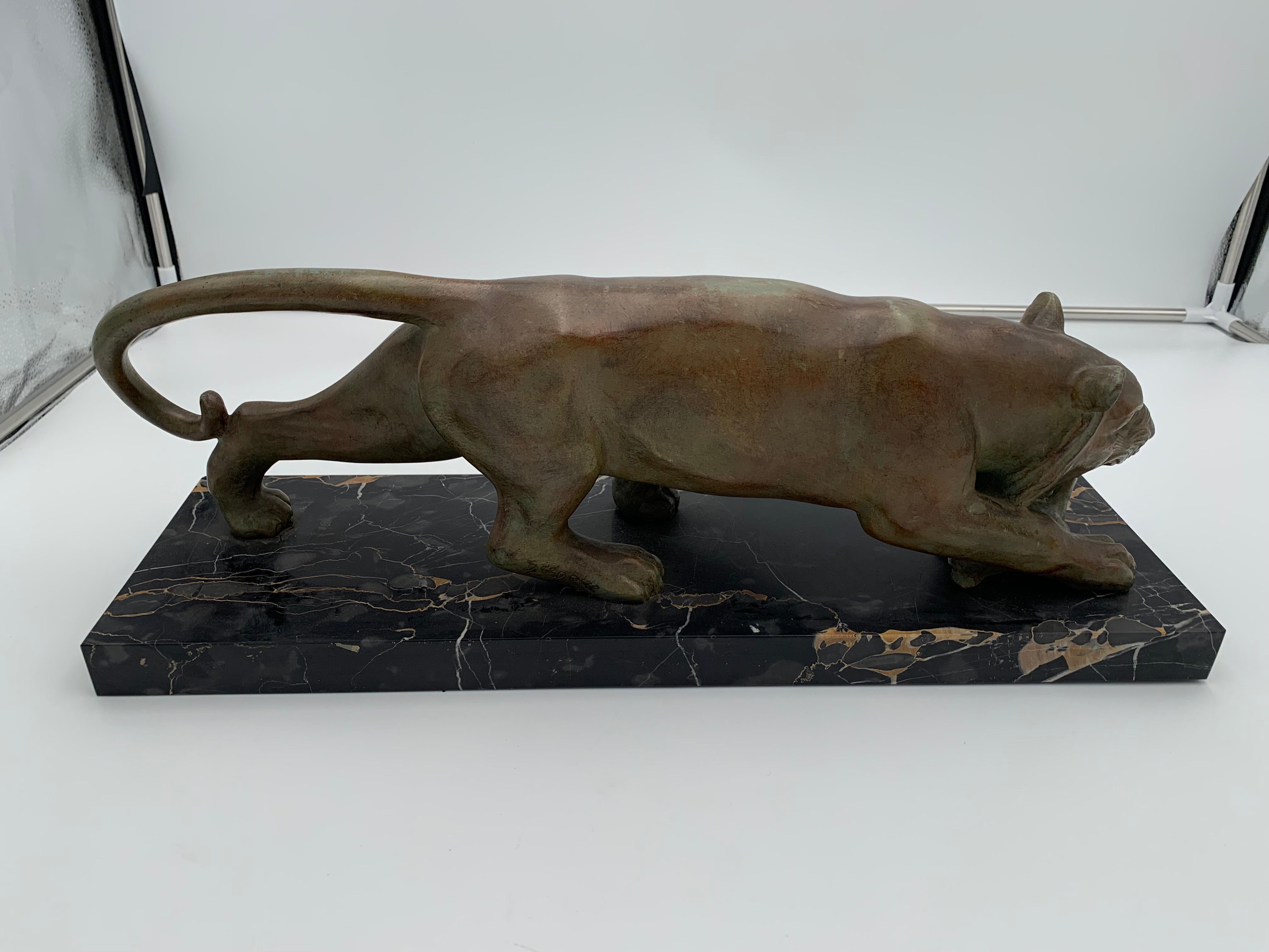 Art Deco Panther Sculpture, Solid Bronze, Signed, France circa 1930 For Sale 5