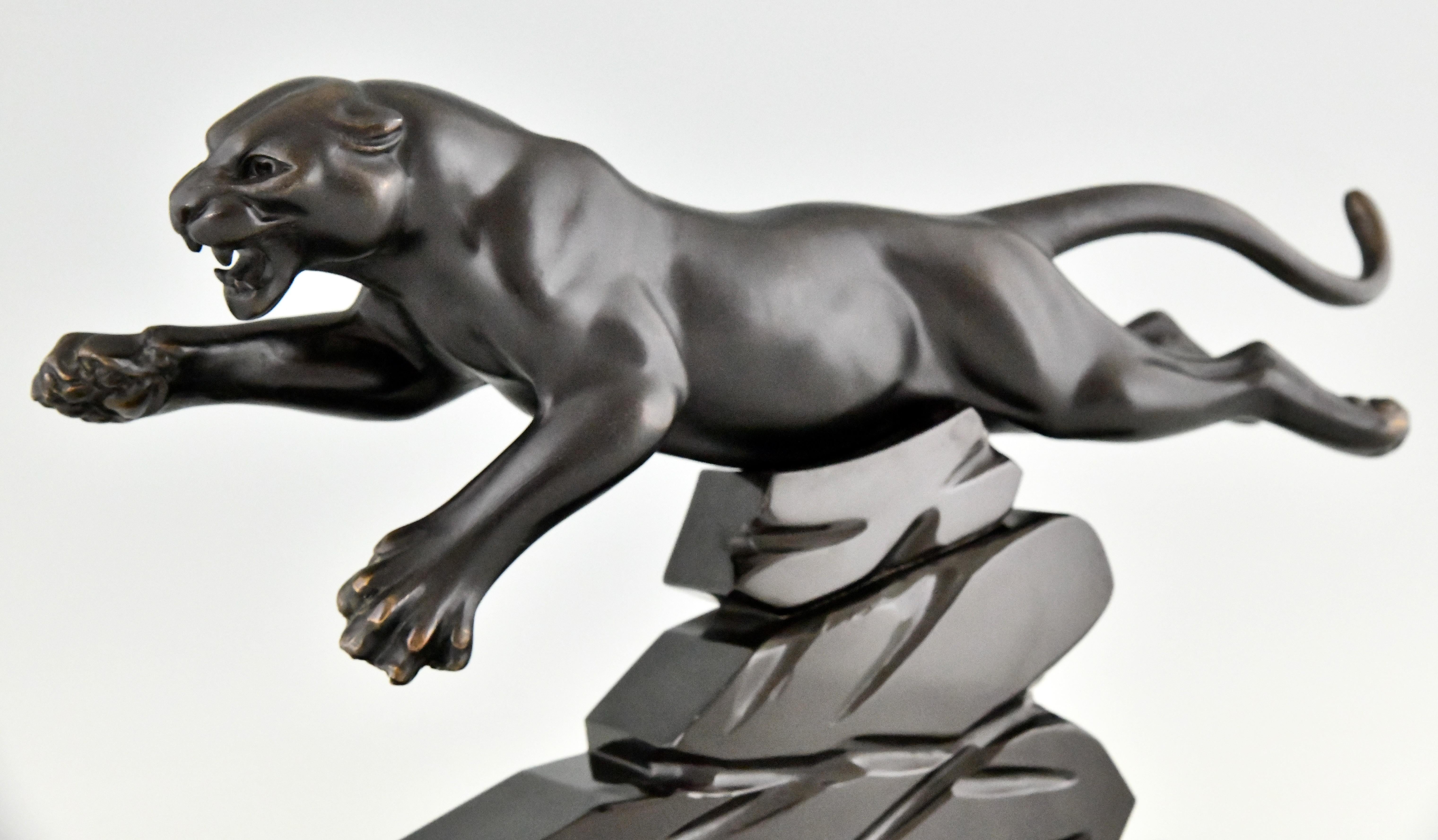 Art Deco Panther Sculpture by H. Gual France 1930 For Sale 1