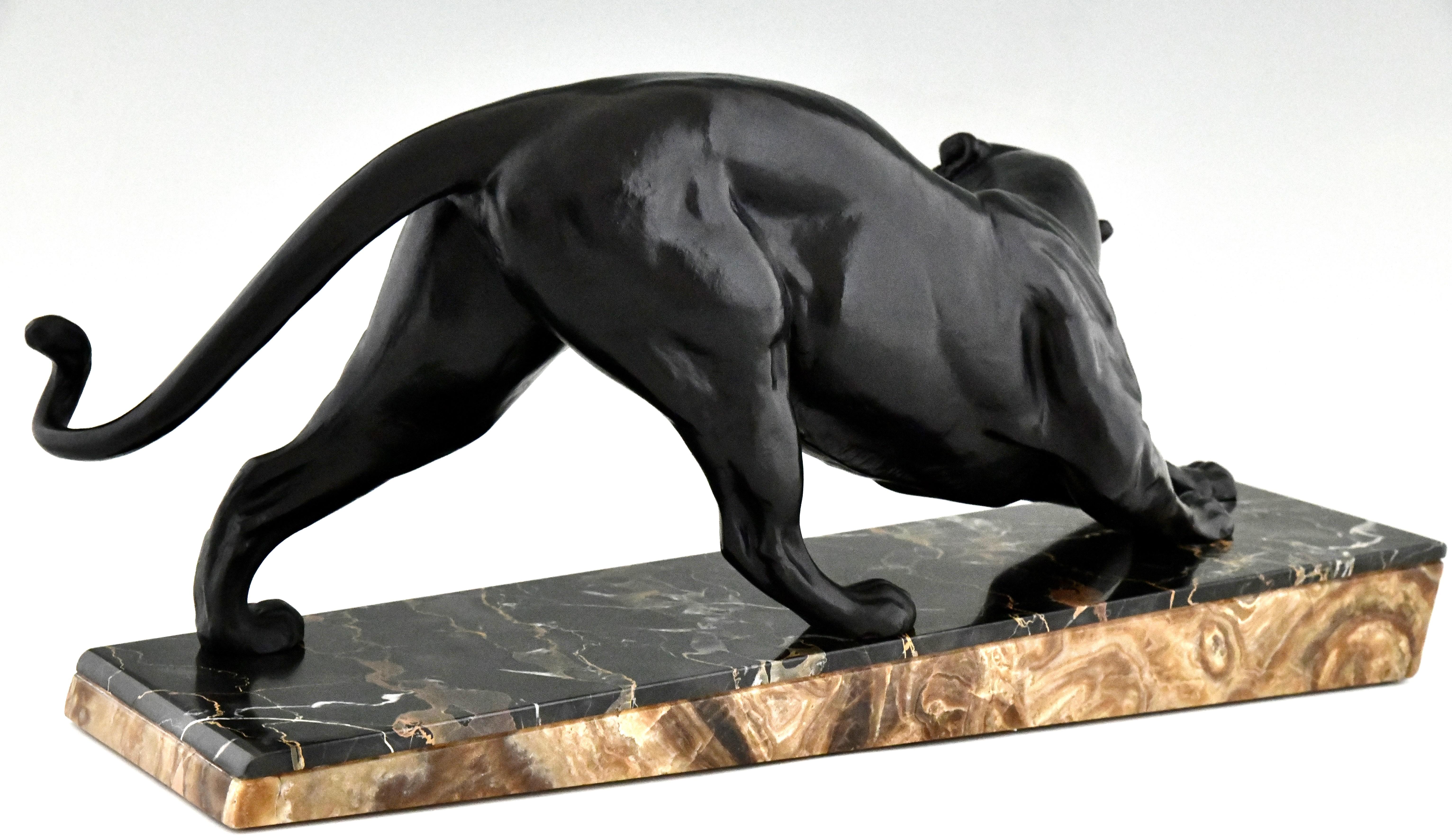 French Art Deco panther sculpture by Plagnet, France 1930.