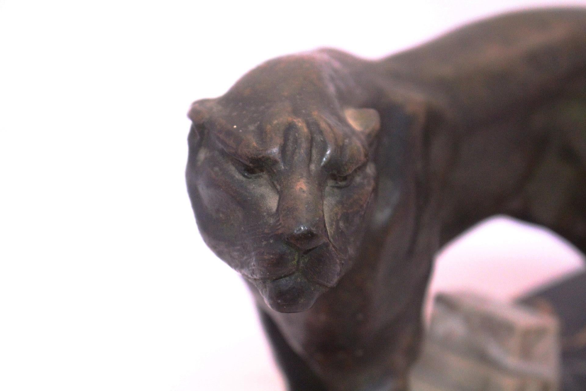 Art Deco Panther Sculpture In Good Condition In Labrit, Landes