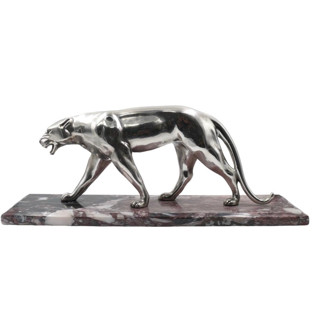 Art deco panther sculpture France
Materials Bronze and marble
Technique: electroplated
Excellent overall condition, little wear on the spine.
Marble in excellent condition and without restorations
Origin France Circa 1940
Author C. Perot
Signed on