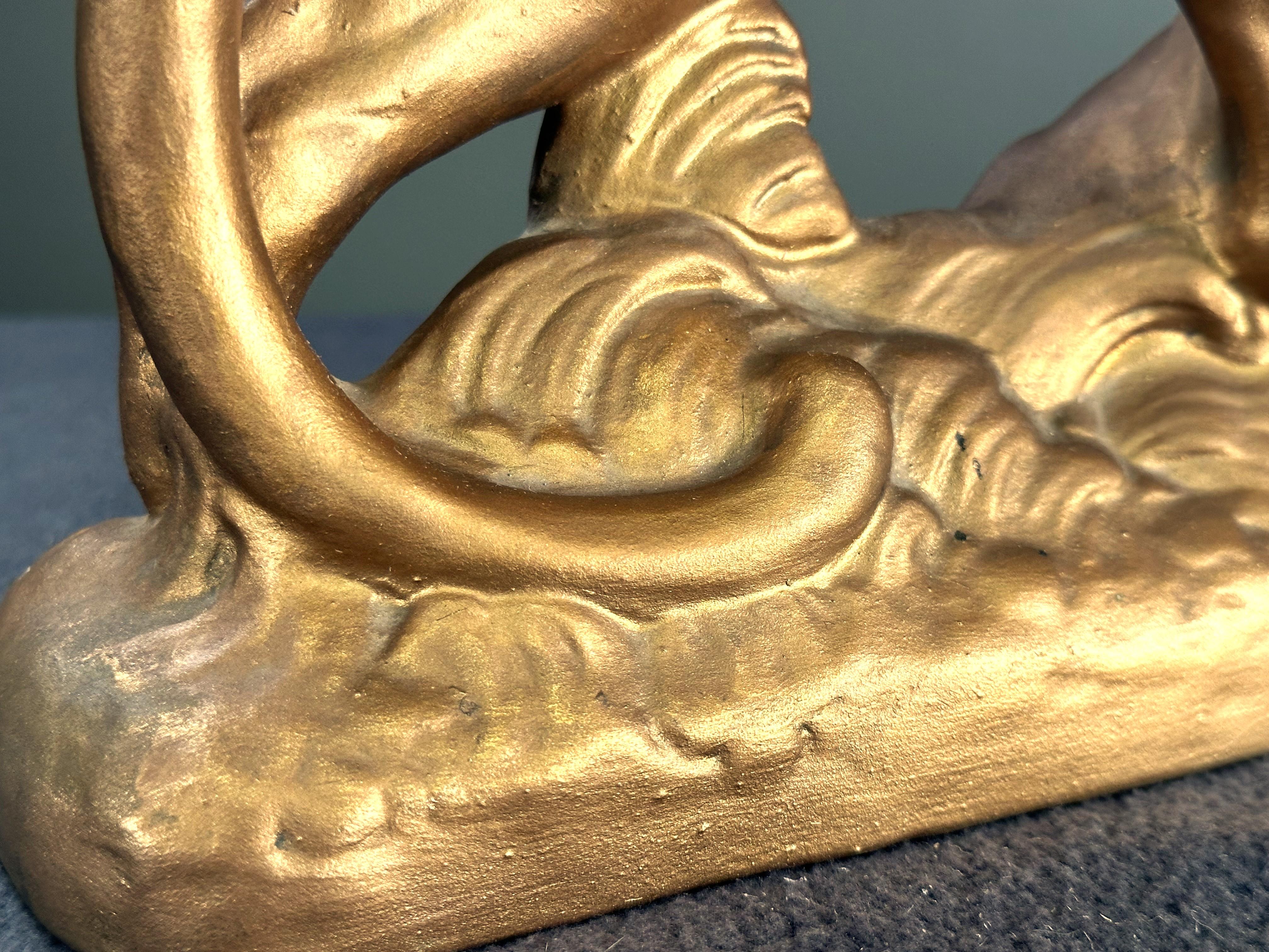 Escultura Art Déco pantera, oro, Francia 1935 Cerámico en venta