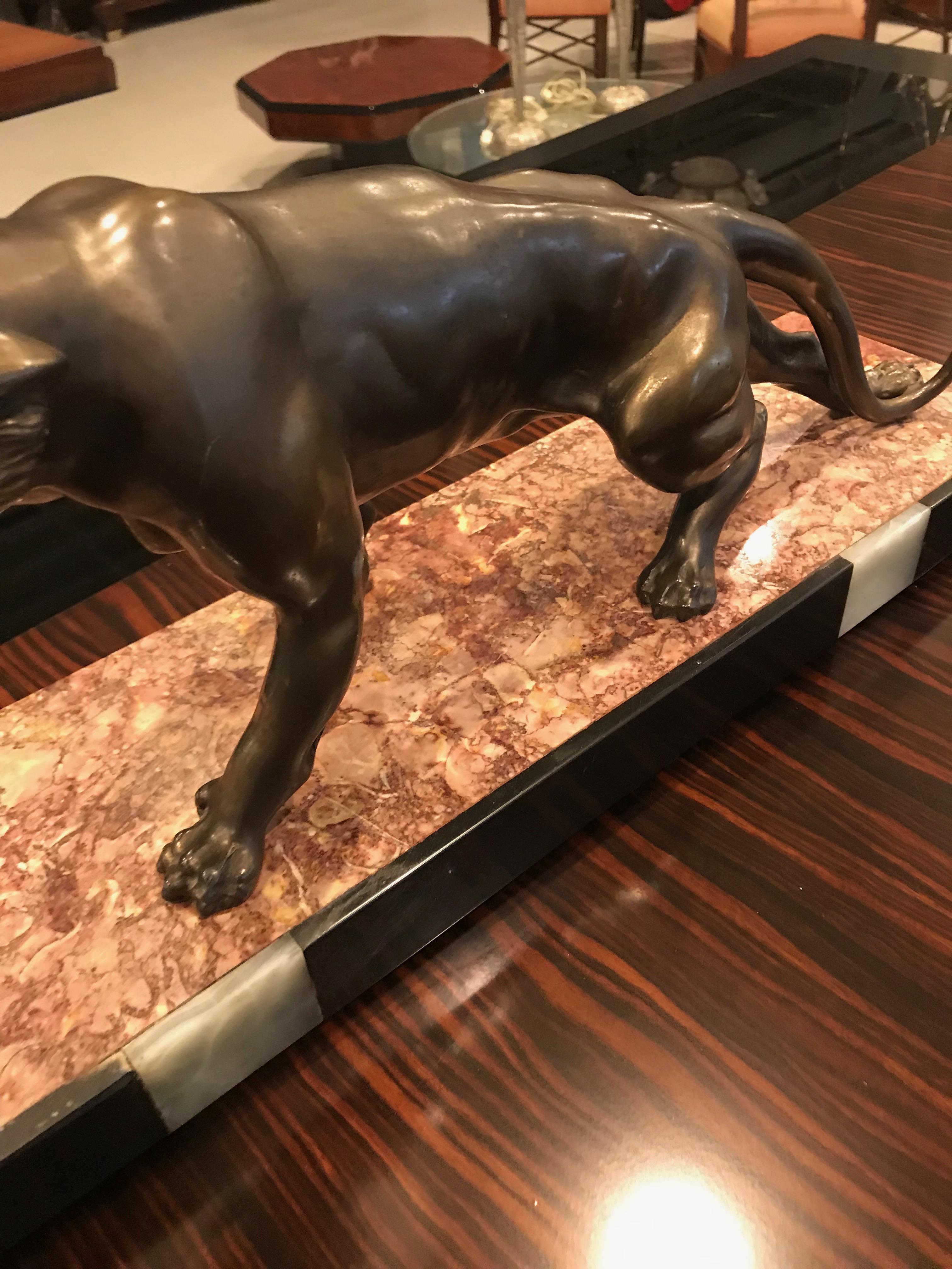 Art Deco Panther Sculpture on Marble Base For Sale 2