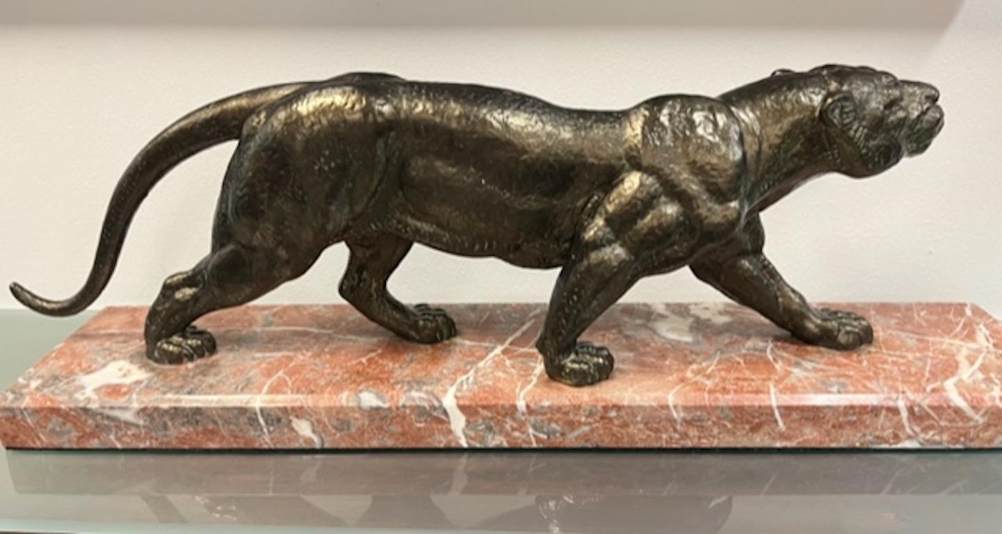 Art Deco Panther Sculpture on Marble, D.H. Chiparus In Good Condition For Sale In Houston, TX