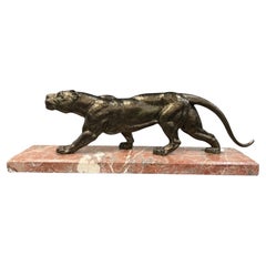 Panther-Skulptur auf Marmor im Art déco-Stil, D.H. Chiparus