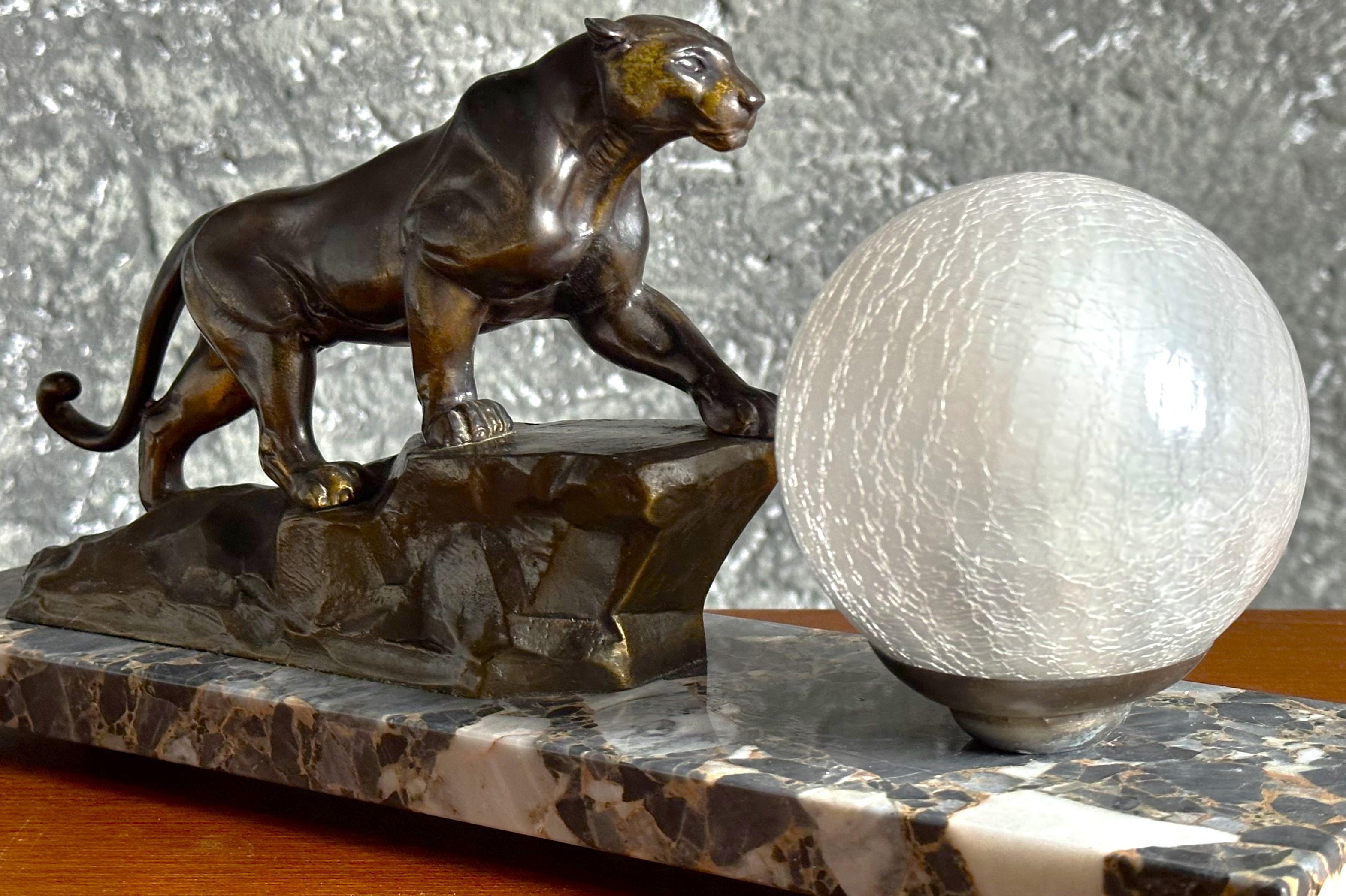 Art Deco Panther Sculpture on Marble Table Desk Lamp, France 1935 For Sale 4