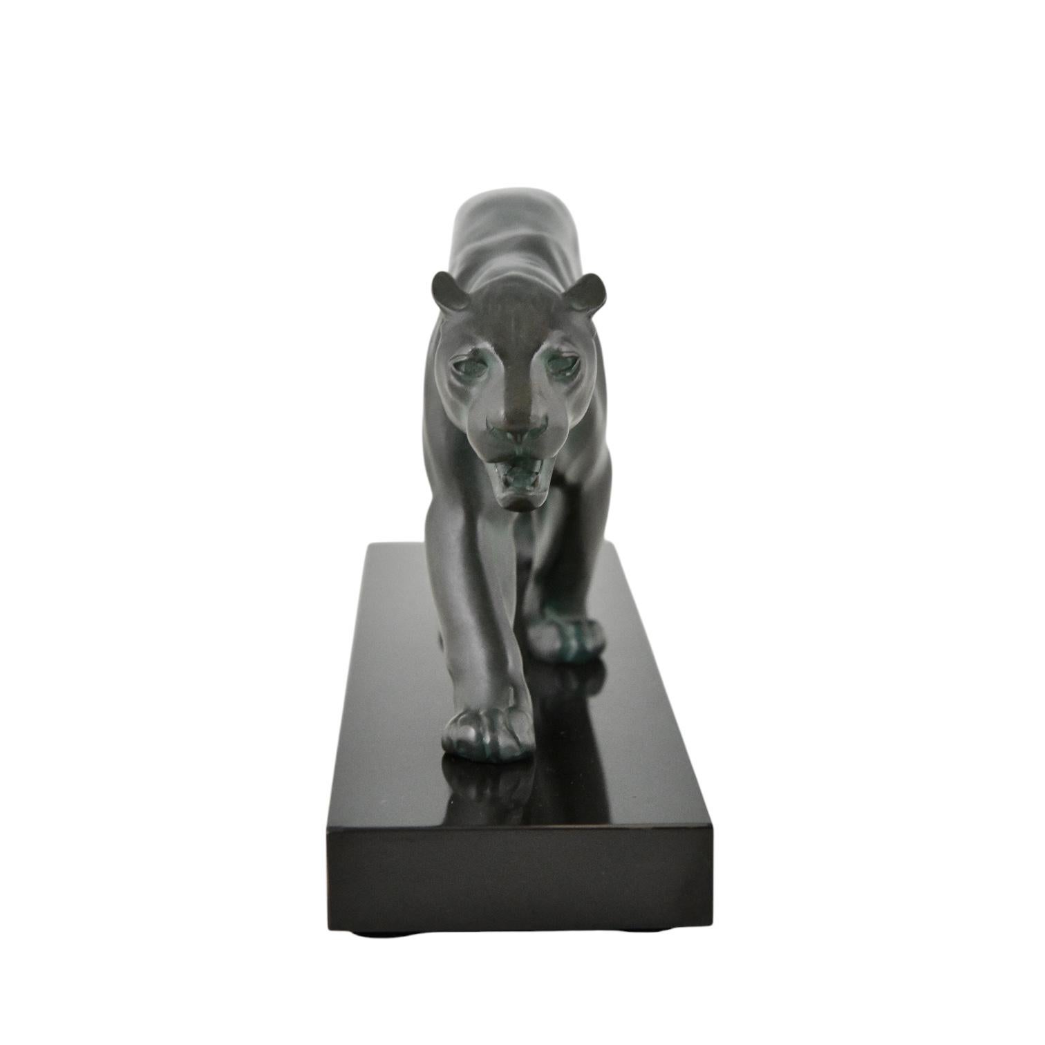 Francese Art Deco Panther Sculpture OUGANDA by Max Le Verrier, France 1930 original. in vendita