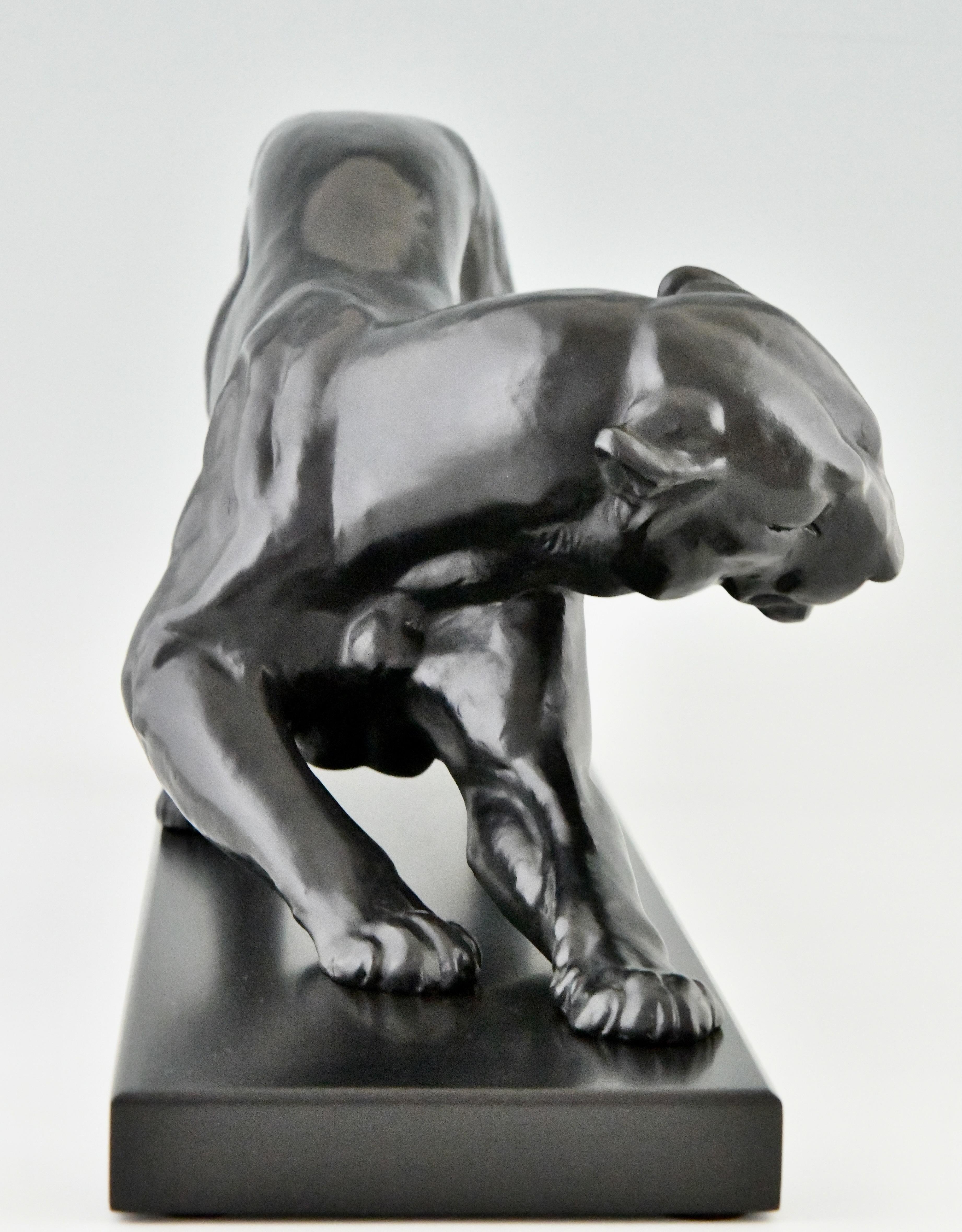 Patinated Art Deco panther sculpture signed by Plagnet France 1930 black patina