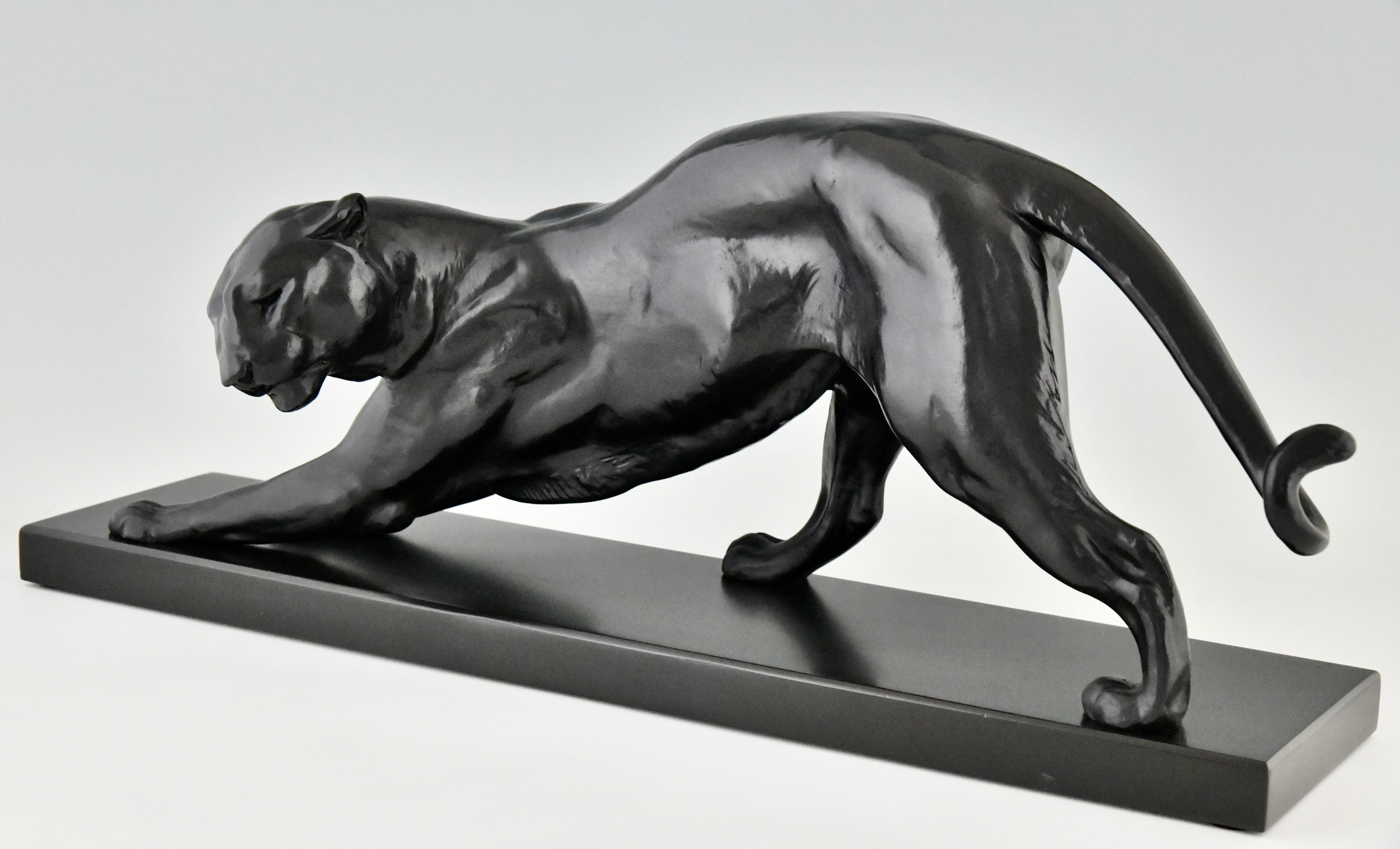 Art Deco panther sculpture signed by Plagnet France 1930 black patina 1