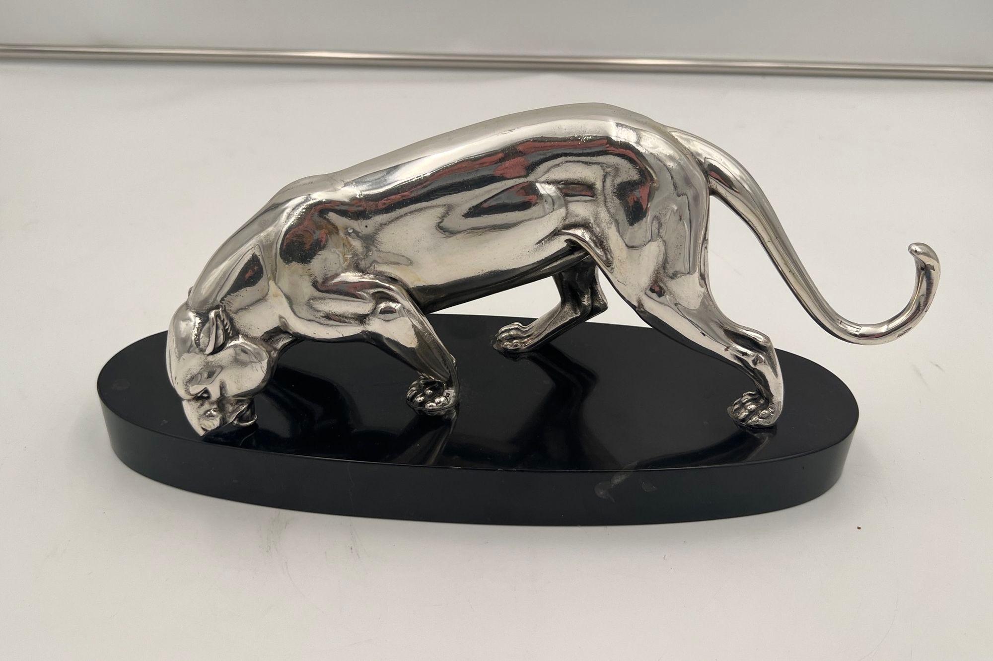 Art Deco Panther Sculpture, Silver Plated, France circa 1930 For Sale 3