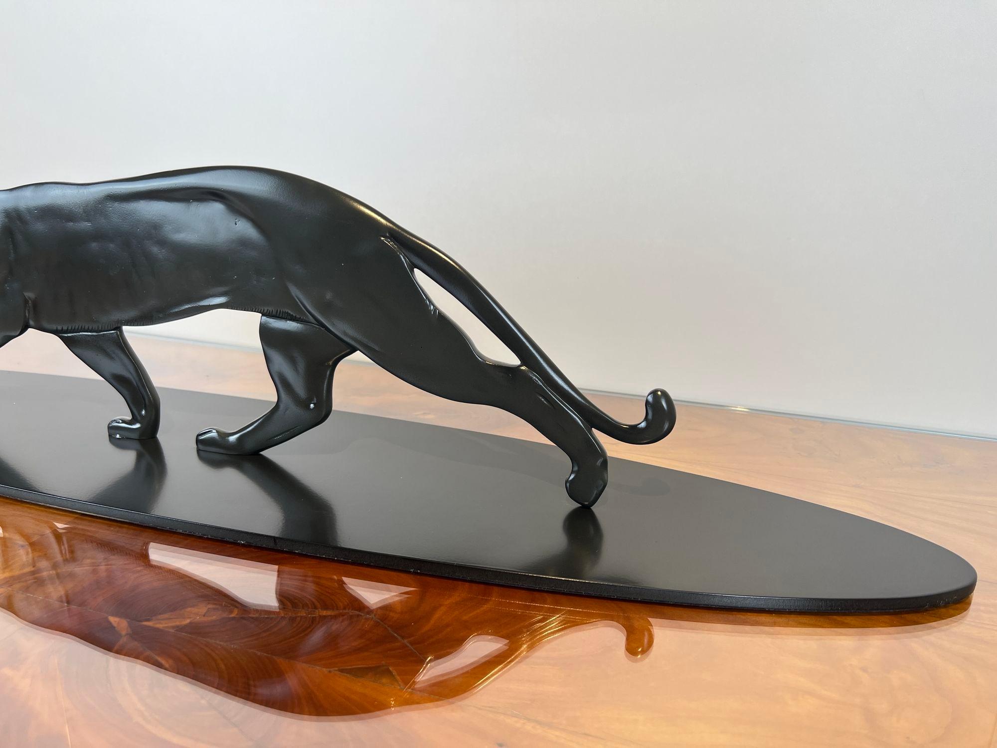 Francese Scultura di pantera Art Déco, bronzo massiccio, Francia, 1930 circa in vendita
