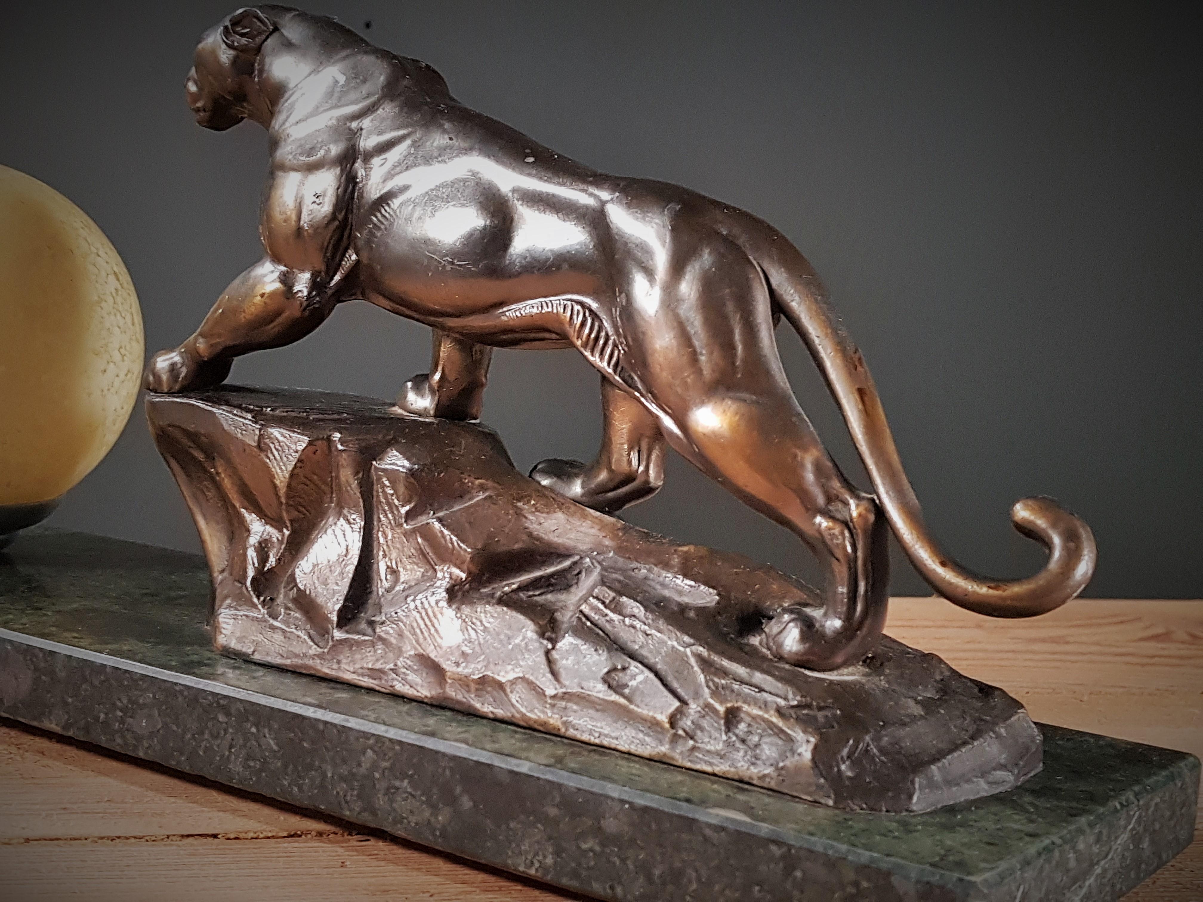 French Art Deco Panther Sculpture Table Desk Lamp, France, 1938