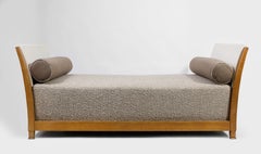 Art Deco Parchment and Oak Daybed in the Style of Leleu & Arbus, France, 1930s