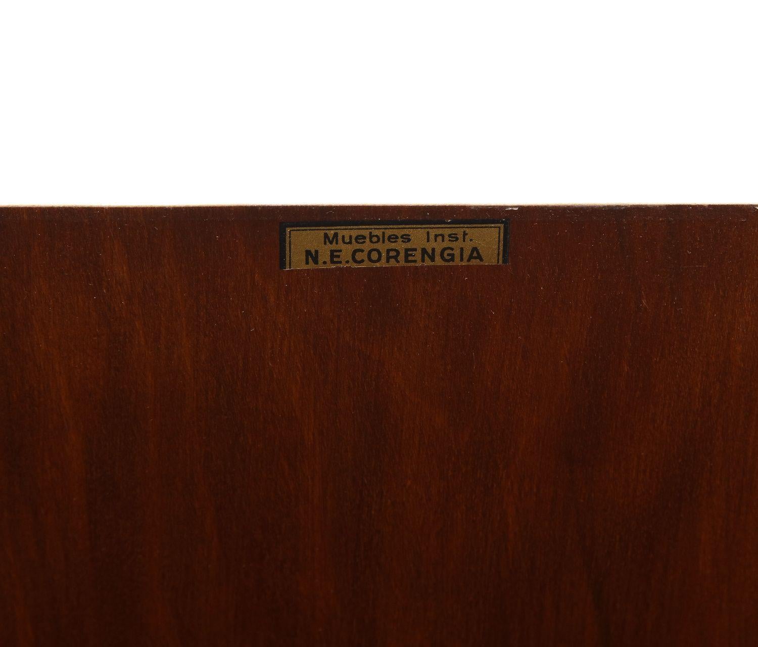 Art-Déco-Kommode mit vier Schubladen aus Pergament, signiert N.E. Corengia (Mitte des 20. Jahrhunderts) im Angebot