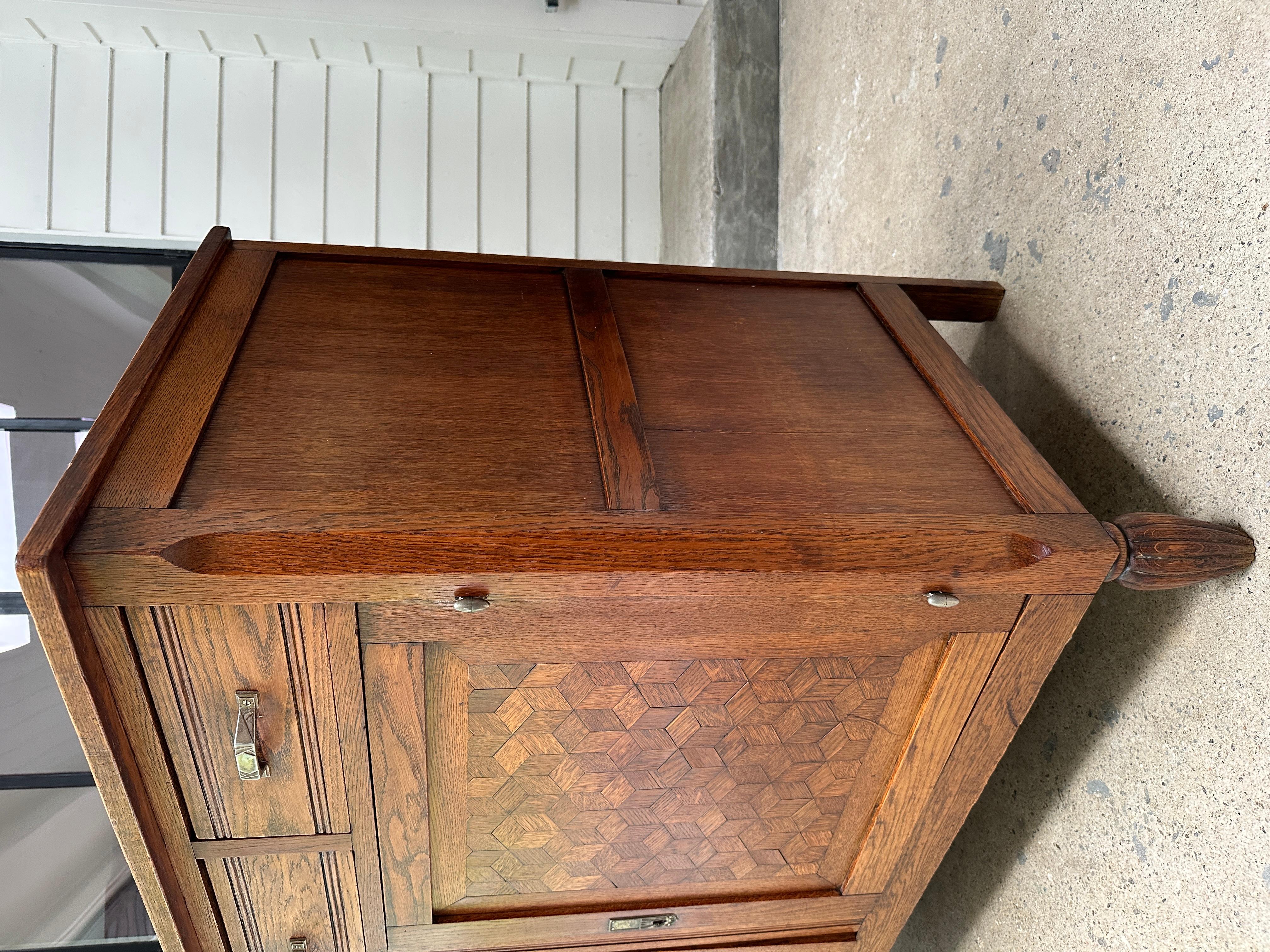 Art-Deco-Parkett-Würfel-Buffet/Sideboard im Zustand „Gut“ im Angebot in Asheville, NC