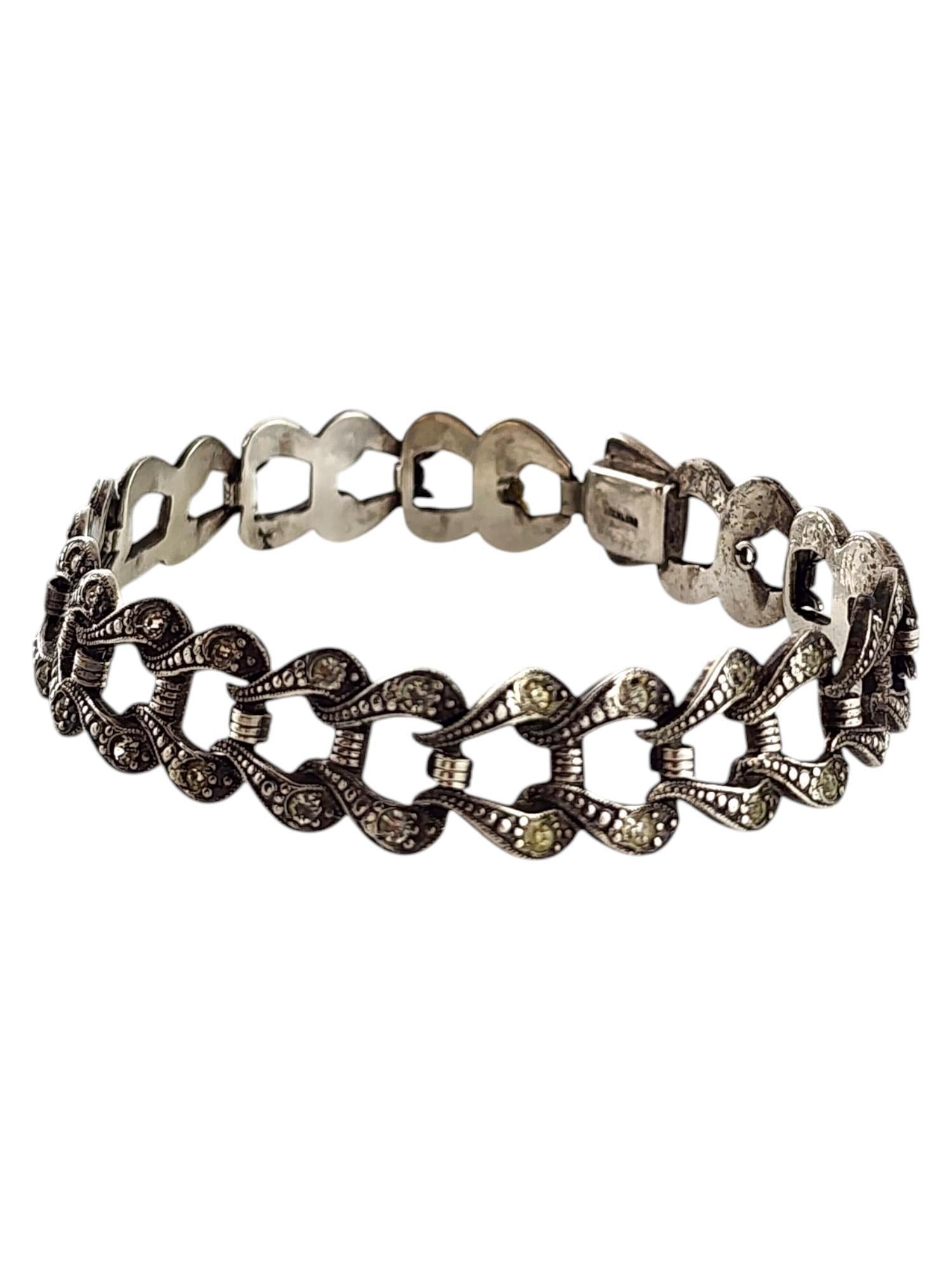 Sterling Silver Art Deco Paste Stones Bracelet

This stunning Art deco bracelet was meticulously crafted from sterling silver with beautiful paste stones!

Length: 7 3/8