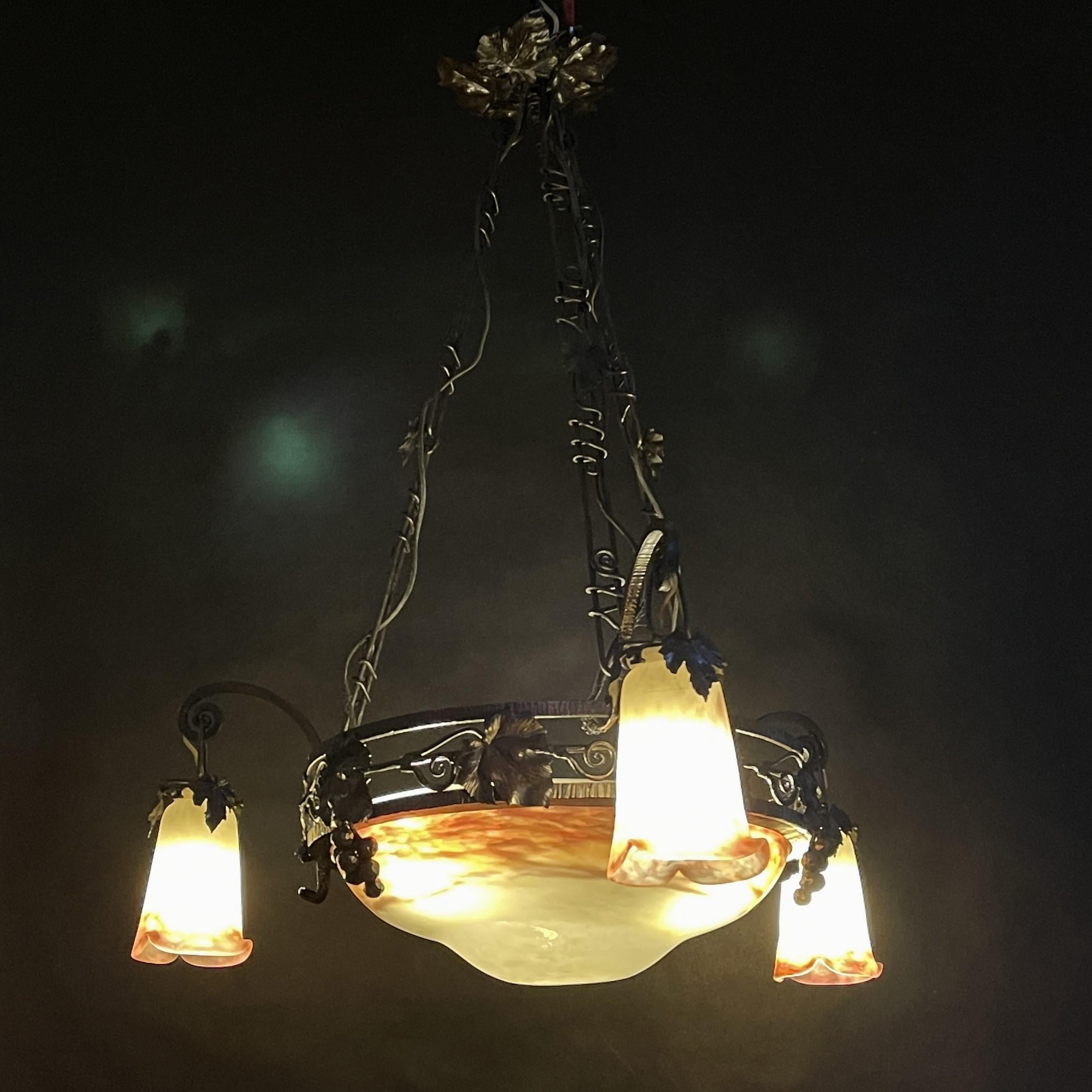 Lampada da soffitto Art Deco Pate De Verre di Muller Freres, Luneville, anni '30 in vendita 3
