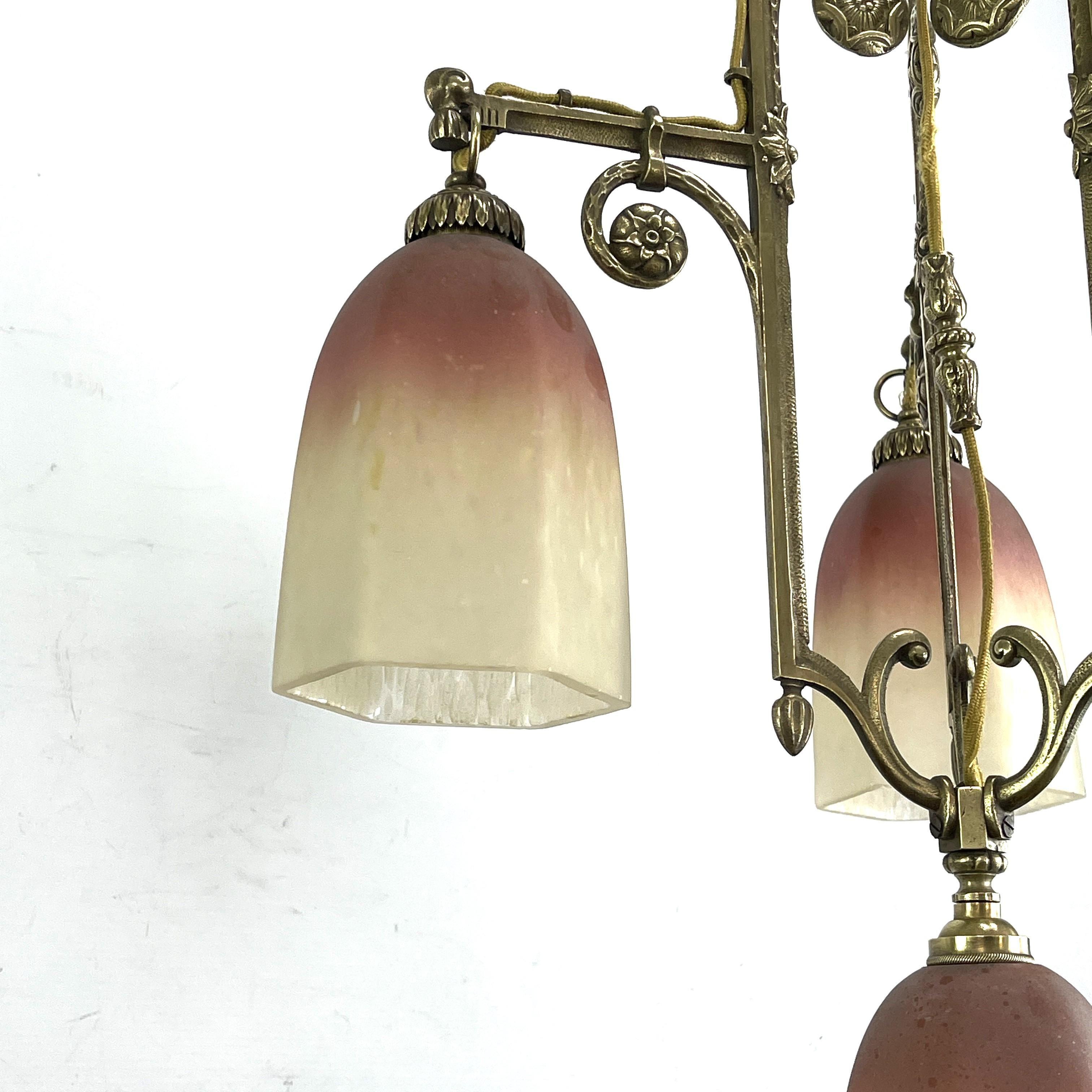Bronzo ART DECO Pate de Verre lampada a sospensione lampada da soffitto bronzo anni '30 in vendita