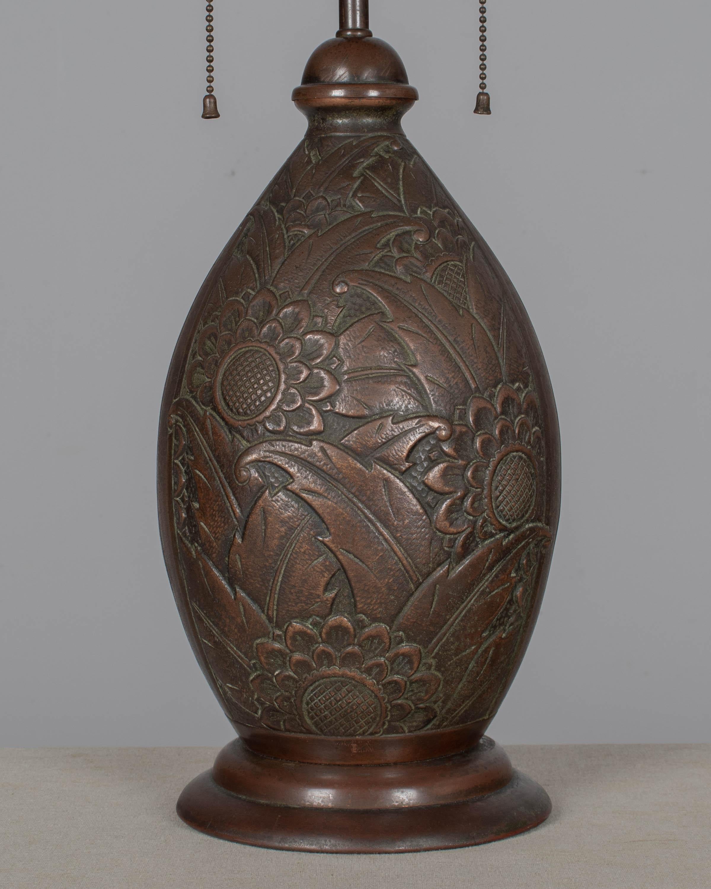 Lámpara Art Déco de latón patinado en Bueno estado para la venta en Winter Park, FL