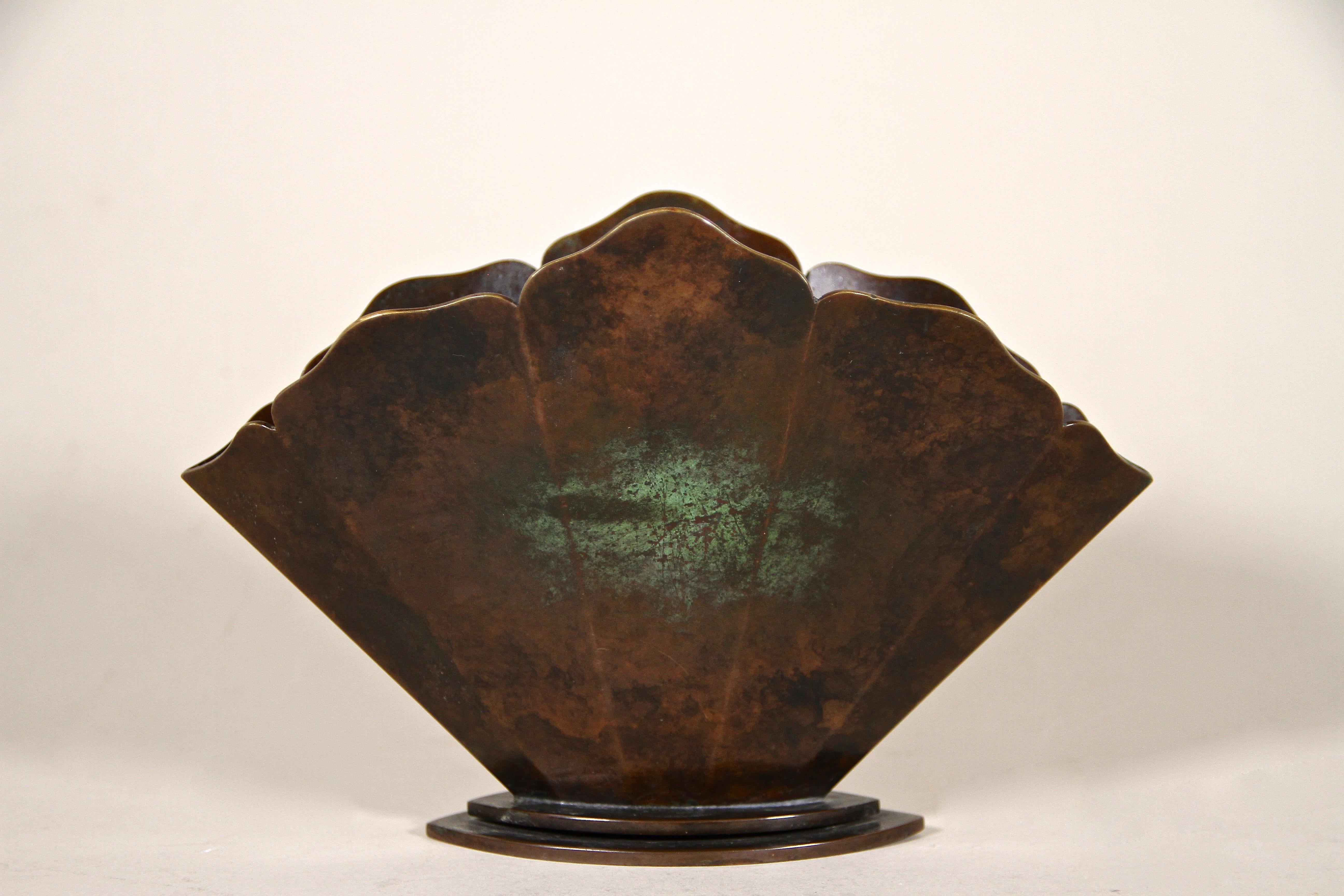 Art Deco Patinated Bronze Jardiniere/ Vase, Denmark ca. 1920 In Good Condition In Lichtenberg, AT
