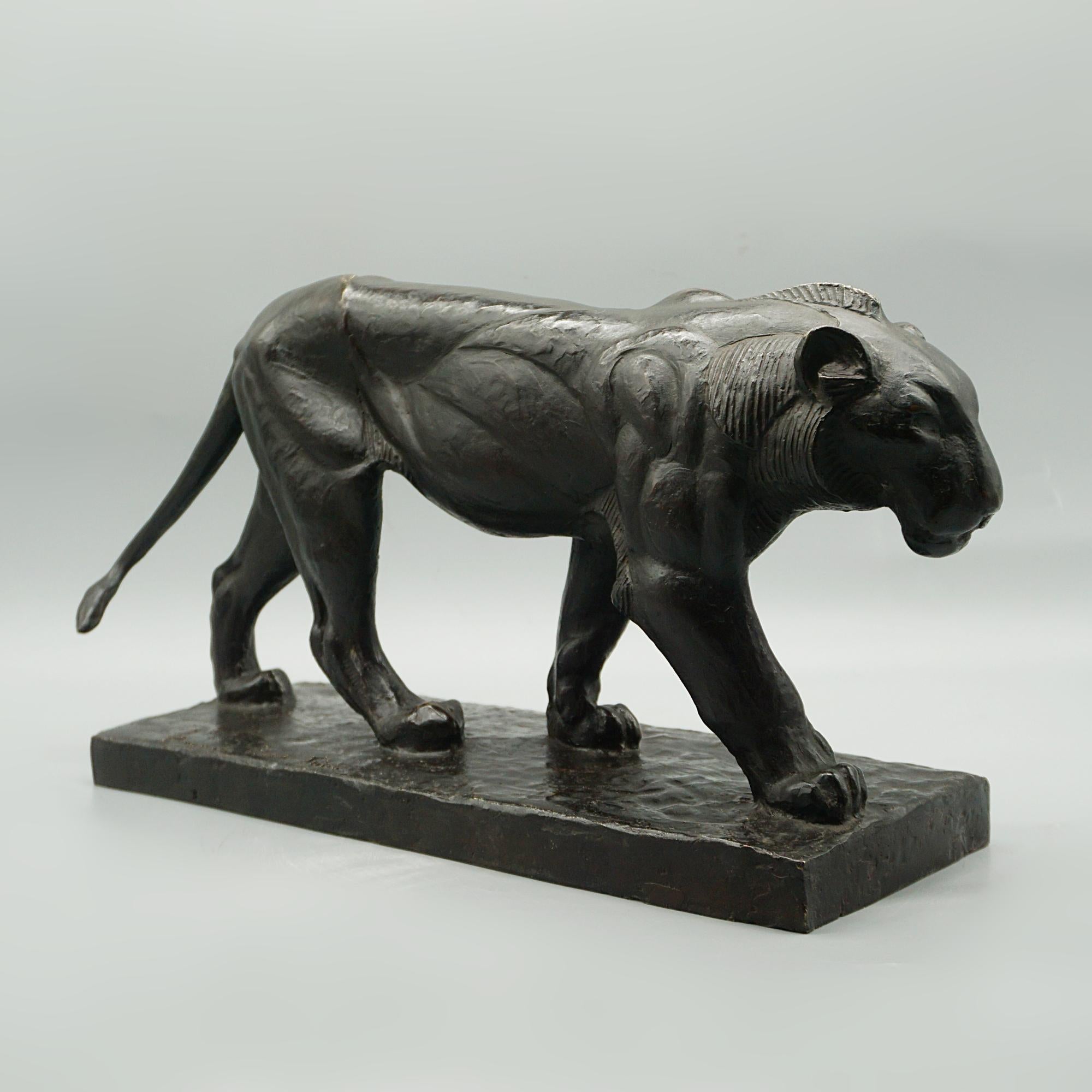 20th Century Art Deco Patinated Bronze Sculpture of a Prowling Panther by Piero Palozzolo For Sale