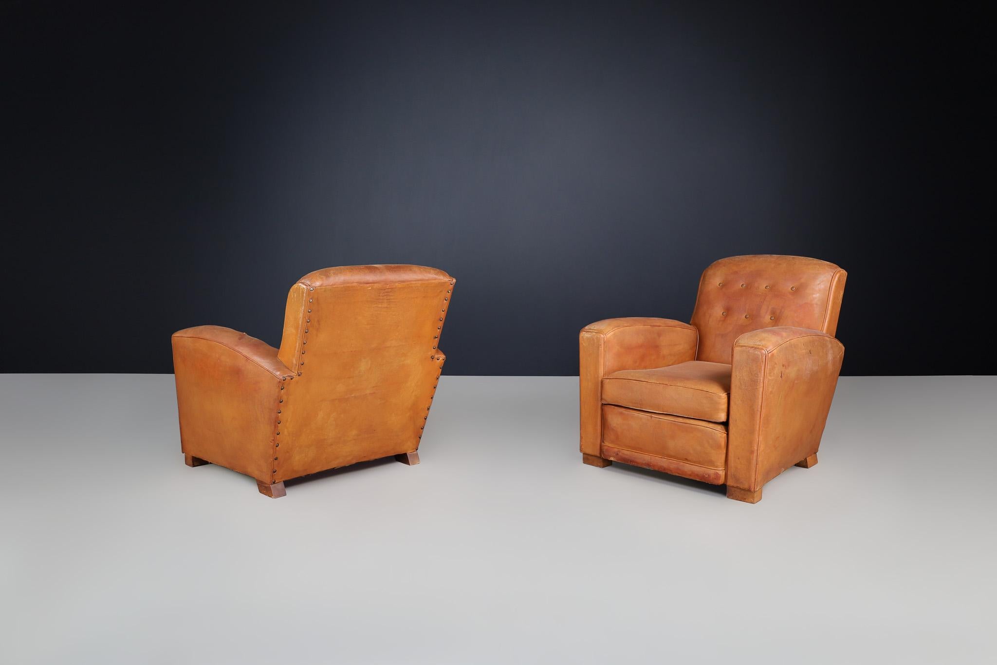 Art Deco Patinated Leather Lounge Chairs, France, 1940 In Good Condition For Sale In Almelo, NL