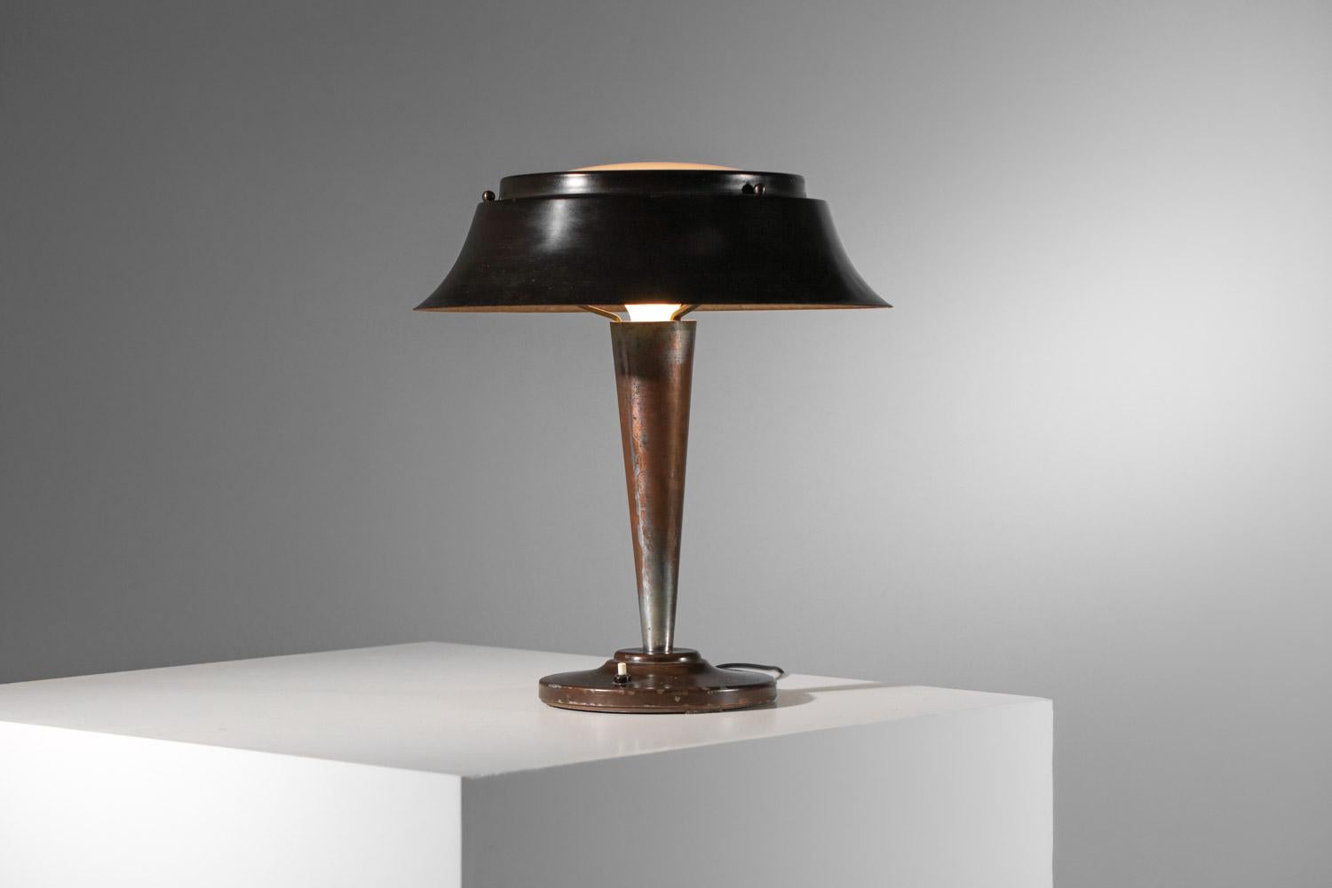 Métal Lampe de table Art déco en métal patiné  en vente