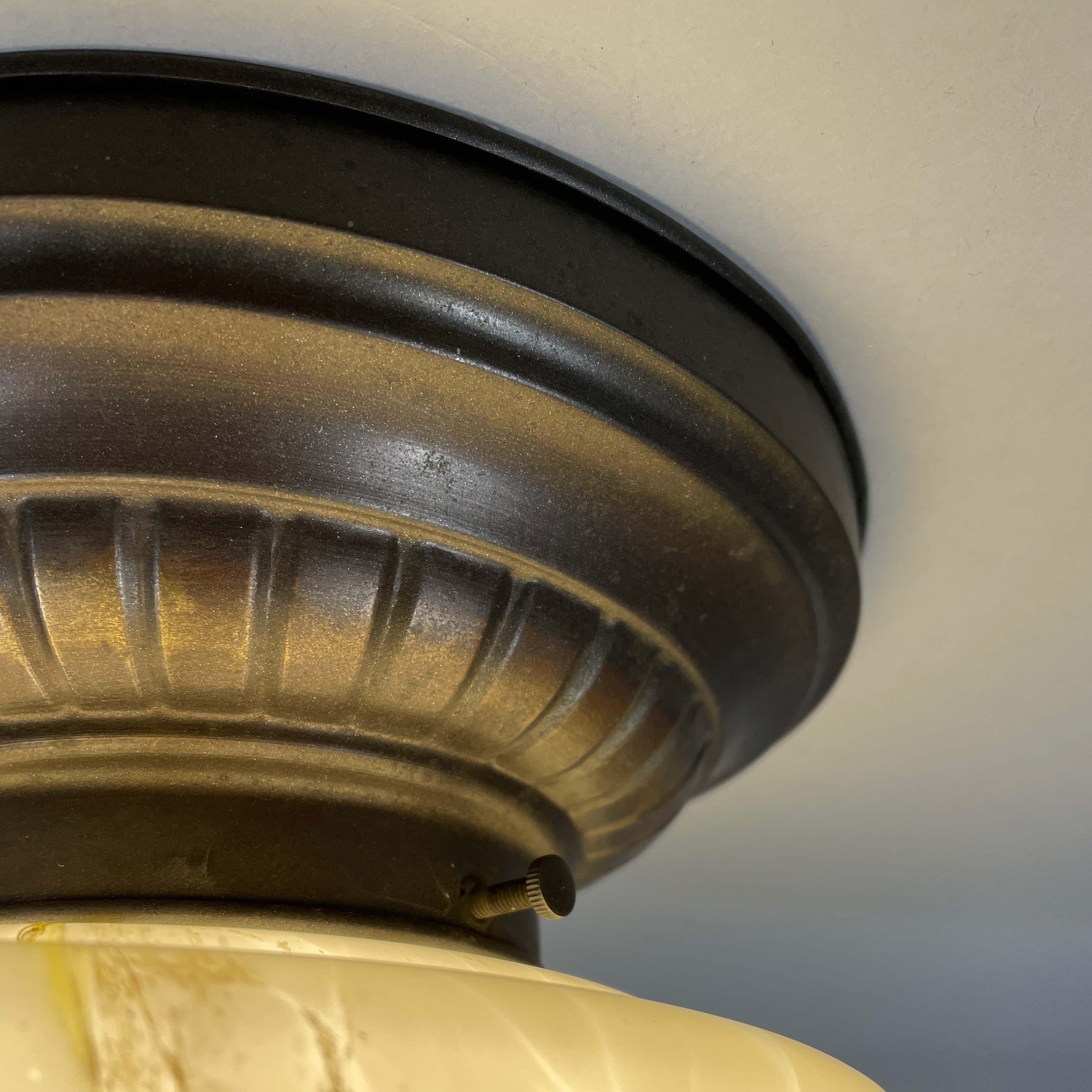 Lampada da incasso in metallo patinato e vetro opalino marmorizzato, Germania, anni '30 in vendita 4