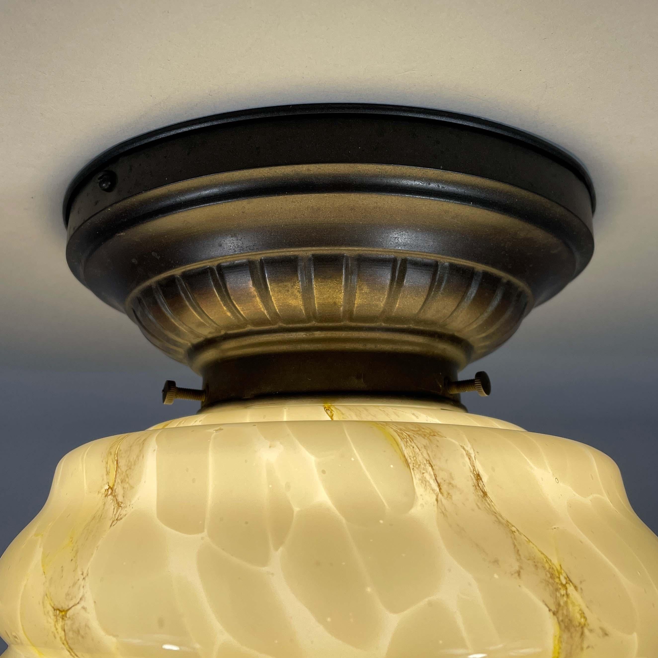 Metallo Lampada da incasso in metallo patinato e vetro opalino marmorizzato, Germania, anni '30 in vendita
