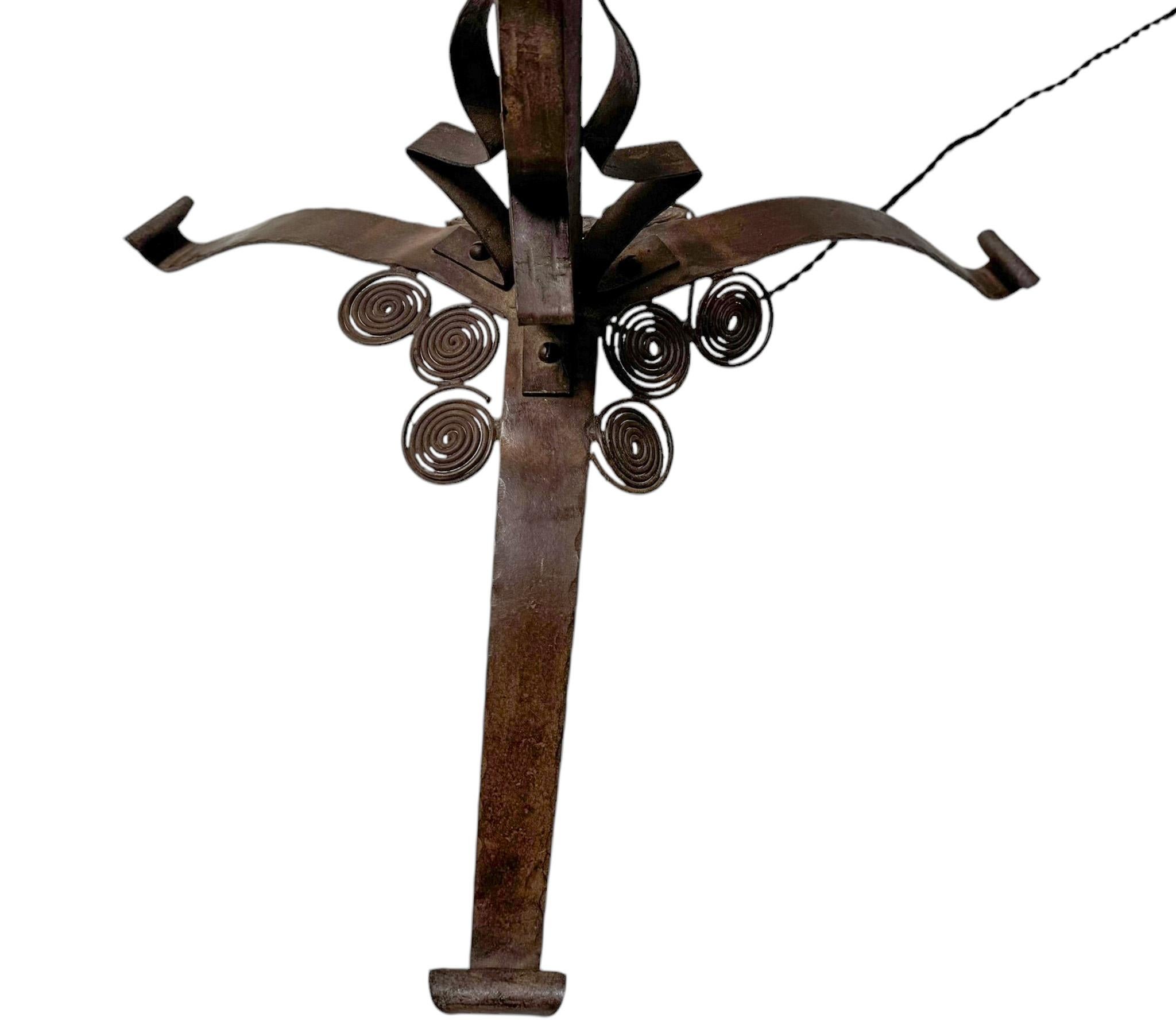 Stehlampe aus patiniertem Schmiedeeisen im Art déco-Stil, 1930er Jahre im Angebot 2